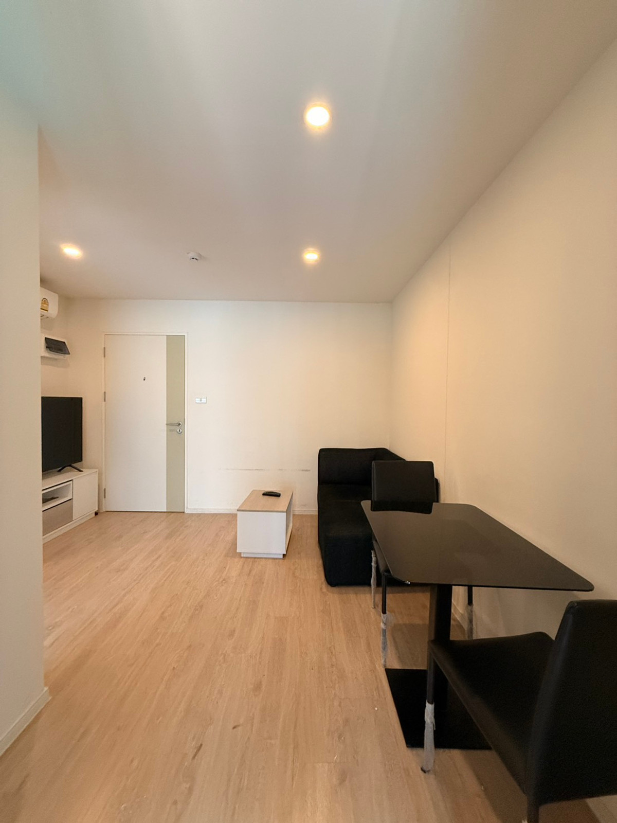 ให้เช่าคอนโดลาดกระบัง สุวรรณภูมิ : ให้เช่า I Condo Green Space ลาดกระบัง ห้องสวย พร้อมเครื่องใช้ไฟฟ้าเฟอร์นิเจอร์ครบ