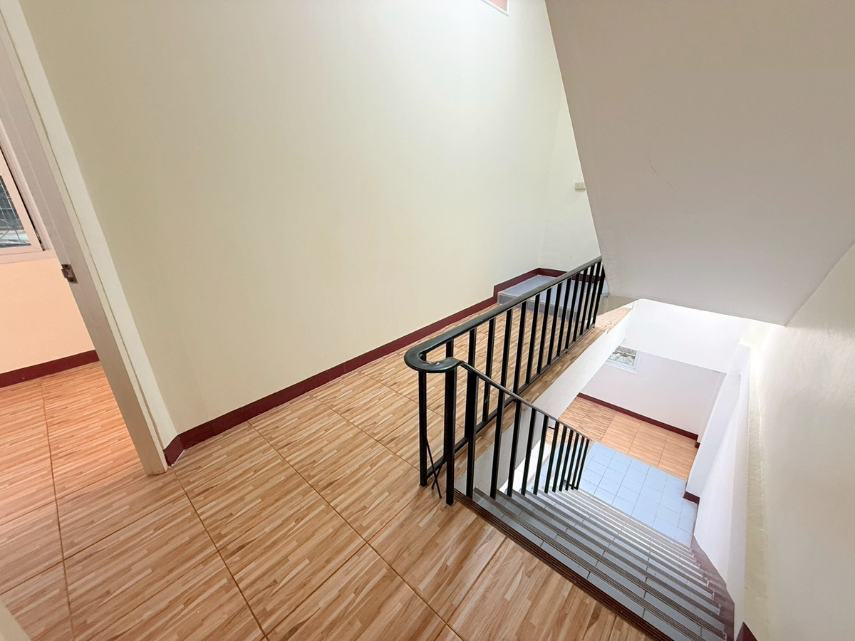 ให้เช่าโฮมออฟฟิศสาทร นราธิวาส : 🌁🎊 ให้เช่าโฮมออฟฟิศ สูง 5 ชั้น หมู่บ้านเซ็นต์หลุยส์ เซ็นเตอร์ ทำเลทองย่านสาทร เดินทางง่าย