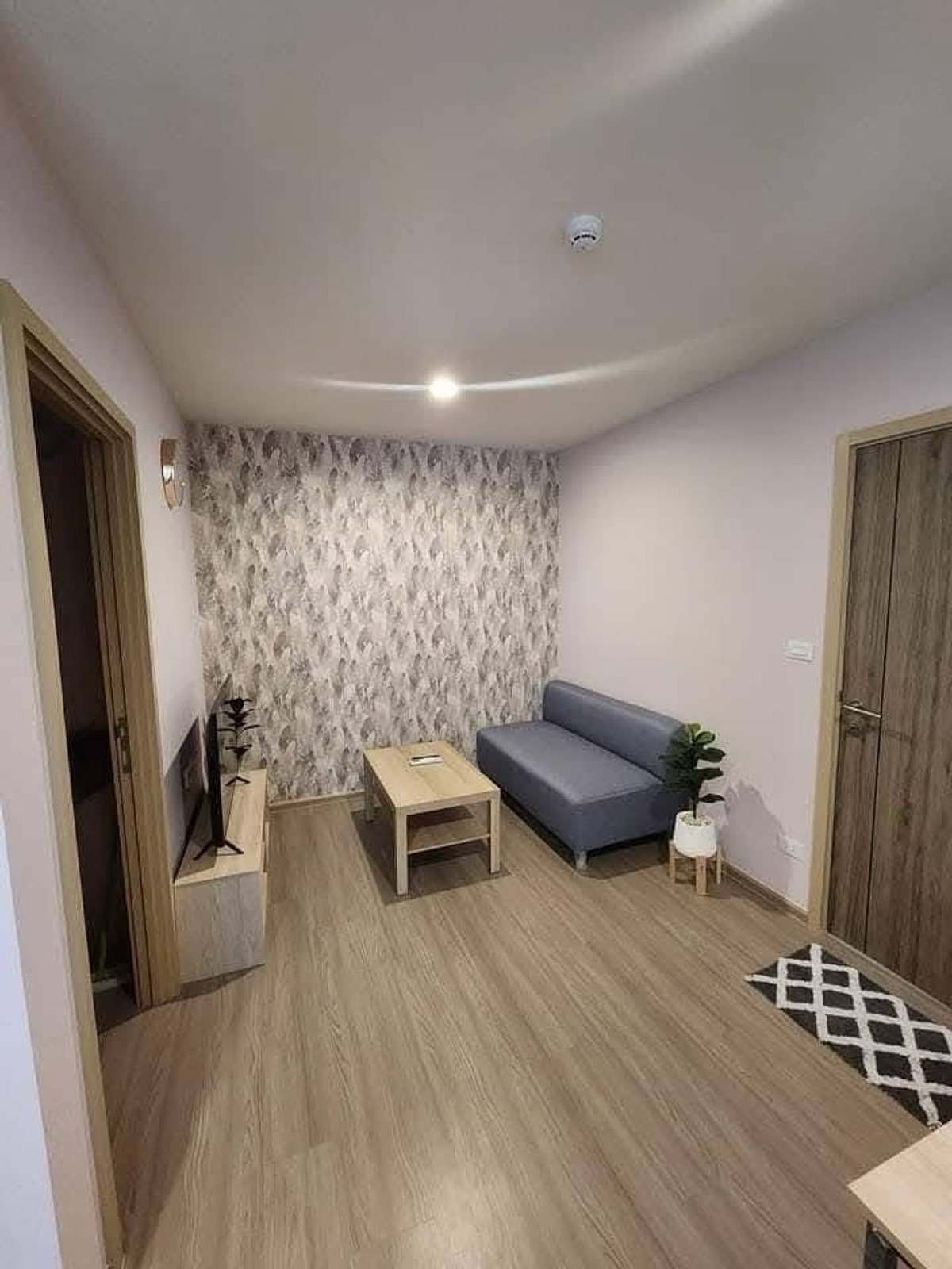 ให้เช่าคอนโดลาดกระบัง สุวรรณภูมิ : #R9722 🎉 230369 ให้เช่าคอนโด Condo Me Onnut-Rama 9  (รหัสเดิม R612)