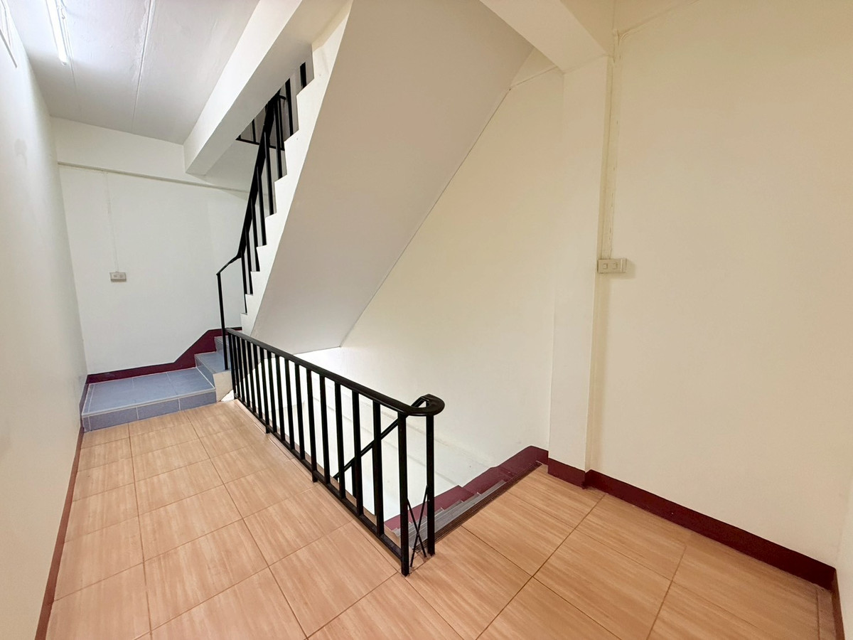 ให้เช่าโฮมออฟฟิศสาทร นราธิวาส : 🌁🎊 ให้เช่าโฮมออฟฟิศ สูง 5 ชั้น หมู่บ้านเซ็นต์หลุยส์ เซ็นเตอร์ ทำเลทองย่านสาทร เดินทางง่าย