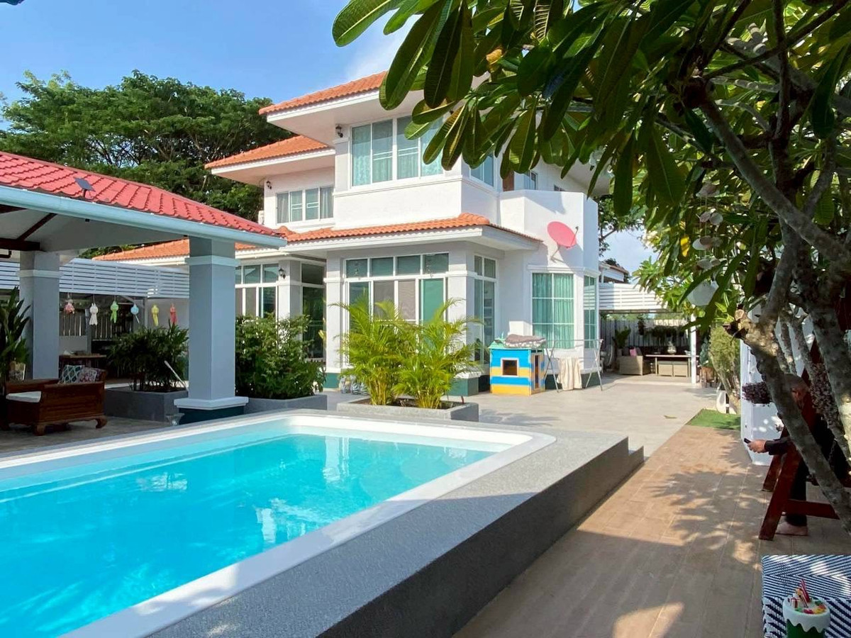 ให้เช่าบ้านเชียงใหม่ : บ้านเดี่ยวให้เช่า โชควารีโฮม สันทราย เชียงใหม่ | พูลวิลล่ารีโนเวทใหม่ พร้อมอยู่ เลี้ยงสัตว์ได้