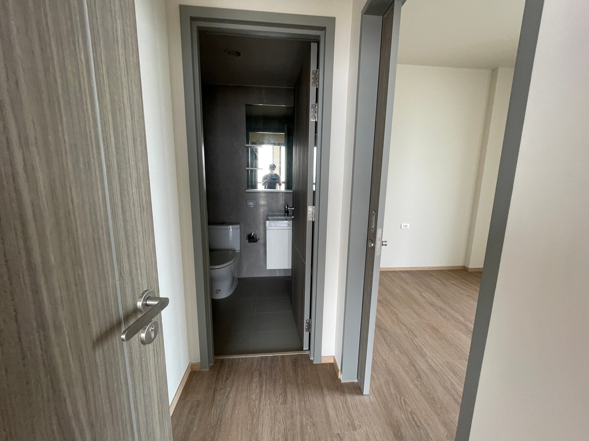 For SaleCondoSathorn, Narathiwat : [RARE UNIT] The Issara Sathorn 1BR Plus, 20th floor, north view, Market Place & Yen Akat @Chan-Sathorn Road Great value functions, 1 bedroom + 1 multi-purpose room, area 37.17 sq m, good high floor. Open city view on Nang Linchi-Rama 4 side.