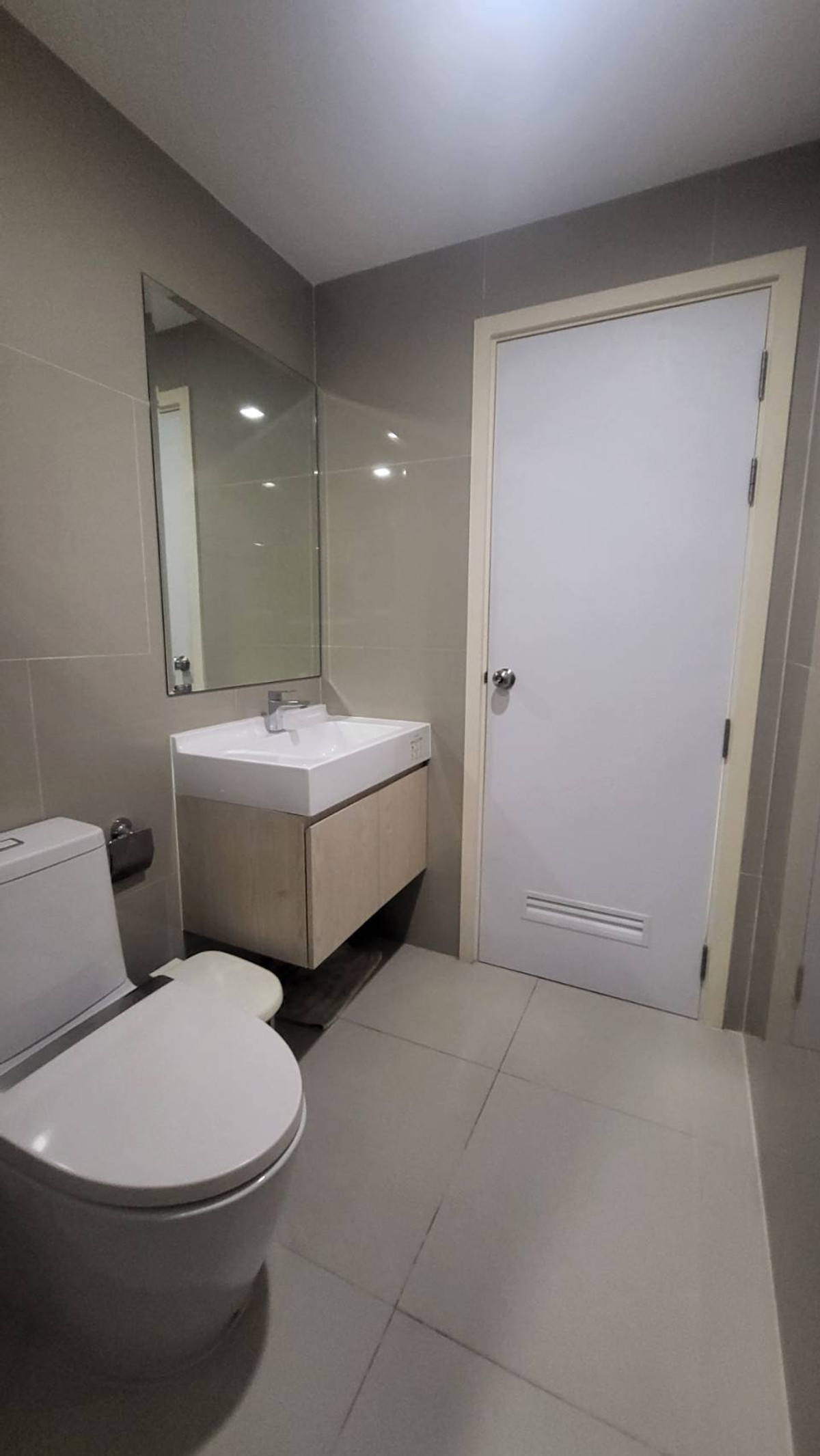 For RentCondoPattanakan, Srinakarin : Condo for rent, Rich Park Srinakarin, beautiful room with electrical appliances, complete furniture.