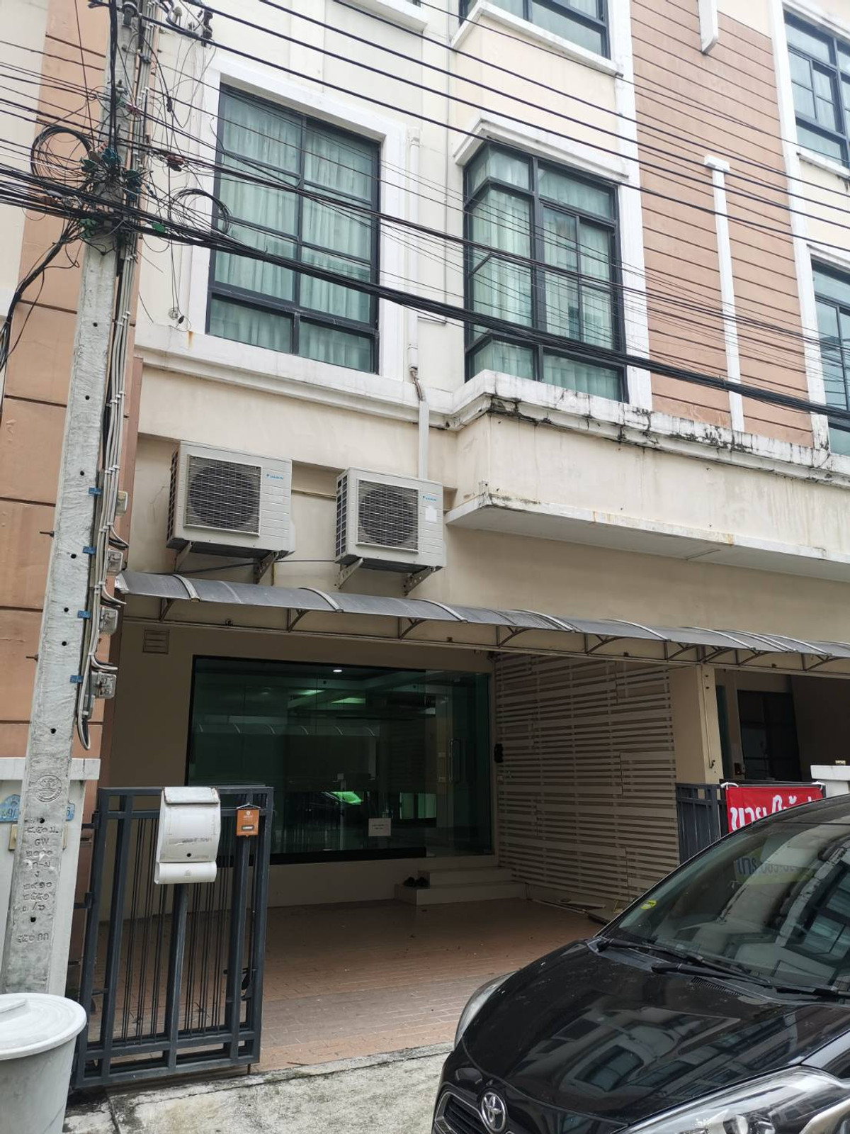 ให้เช่าทาวน์โฮมโชคชัย4 ลาดพร้าว71 : ให้เช่าโฮมออฟฟิศ ม.บ้านกลางเมือง เออร์บาเนี่ยน ลาดพร้าว – วังหิน ใจกลางลาดพร้าว เชื่อมต่อเมือง ใน 5 นาที คุณบี โทร 064-146-6445 (R005 AGBE)