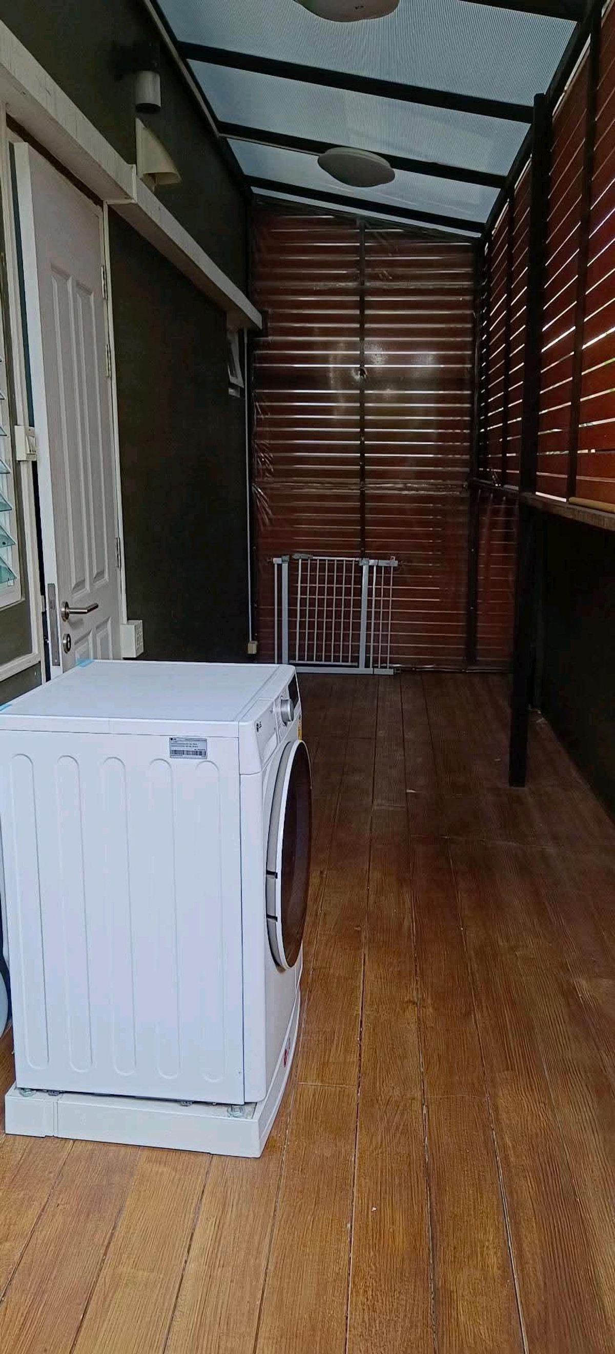 ให้เช่าบ้านสมุทรปราการ สำโรง : 📍 ใกล้รถไฟฟ้า เดินทางสะดวก เพียง 200 เมตร จาก BTS สายสีเหลือง