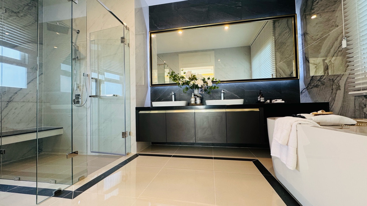 ขายบ้านพระราม 5 ราชพฤกษ์ บางกรวย : ขาย📍คฤหาสน์หรูใหม่ ริมแม่น้ำ 95 ลบ. หน้าคลับเฮาส์ The Grand Riverfront ราชพฤกษ์ - พระราม 5  โครงการเดียวรับรางวัลมาตรฐานโลก LEED Gold 2024