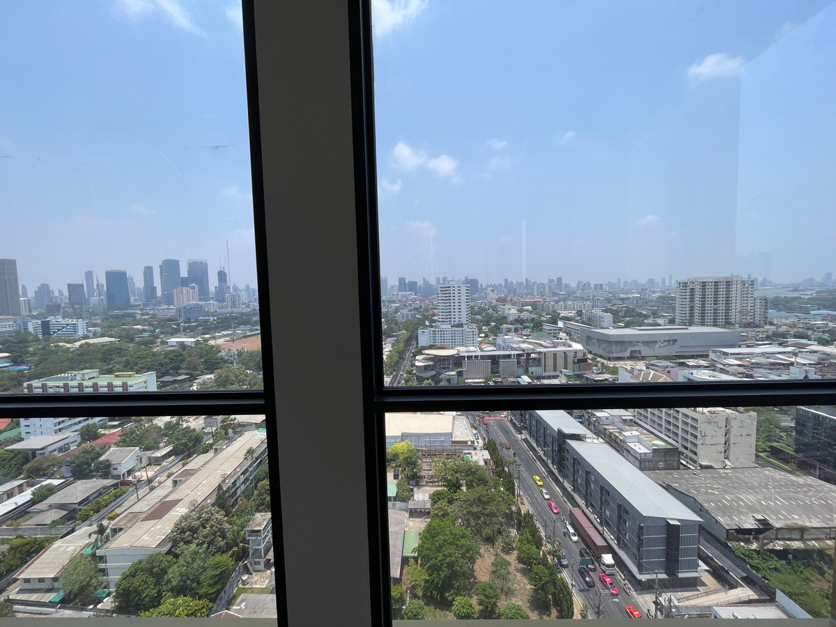 For SaleCondoSathorn, Narathiwat : [RARE UNIT] The Issara Sathorn 1BR Plus, 20th floor, north view, Market Place & Yen Akat @Chan-Sathorn Road Great value functions, 1 bedroom + 1 multi-purpose room, area 37.17 sq m, good high floor. Open city view on Nang Linchi-Rama 4 side.