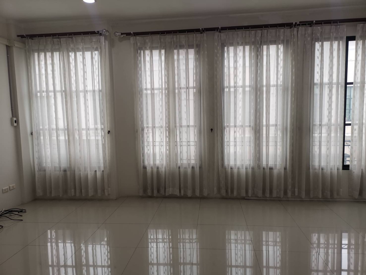 ให้เช่าทาวน์โฮมโชคชัย4 ลาดพร้าว71 : ให้เช่าโฮมออฟฟิศ ม.บ้านกลางเมือง เออร์บาเนี่ยน ลาดพร้าว – วังหิน ใจกลางลาดพร้าว เชื่อมต่อเมือง ใน 5 นาที คุณบี โทร 064-146-6445 (R005 AGBE)