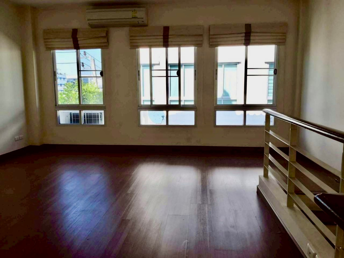 For SaleTownhomePattanakan, Srinakarin : Baan Klang Muang Baan Klang Muang Urbanion Srinakarin / 3 Bedrooms (FOR SALE) GNG038
