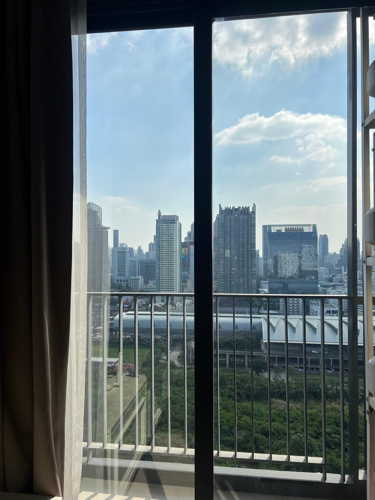 For RentCondoRama9, Petchburi, RCA : For Rent: Life Asoke Hype, 35,000 THB [MKr260325]