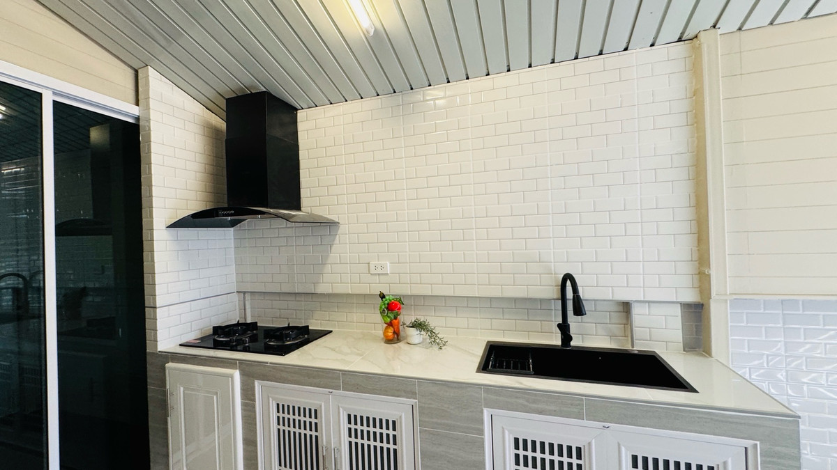 For SalePathum Thani,Rangsit, Thammasat : Urgent sale📍Newly renovated house House receives assets, fully furnished, great value, special price