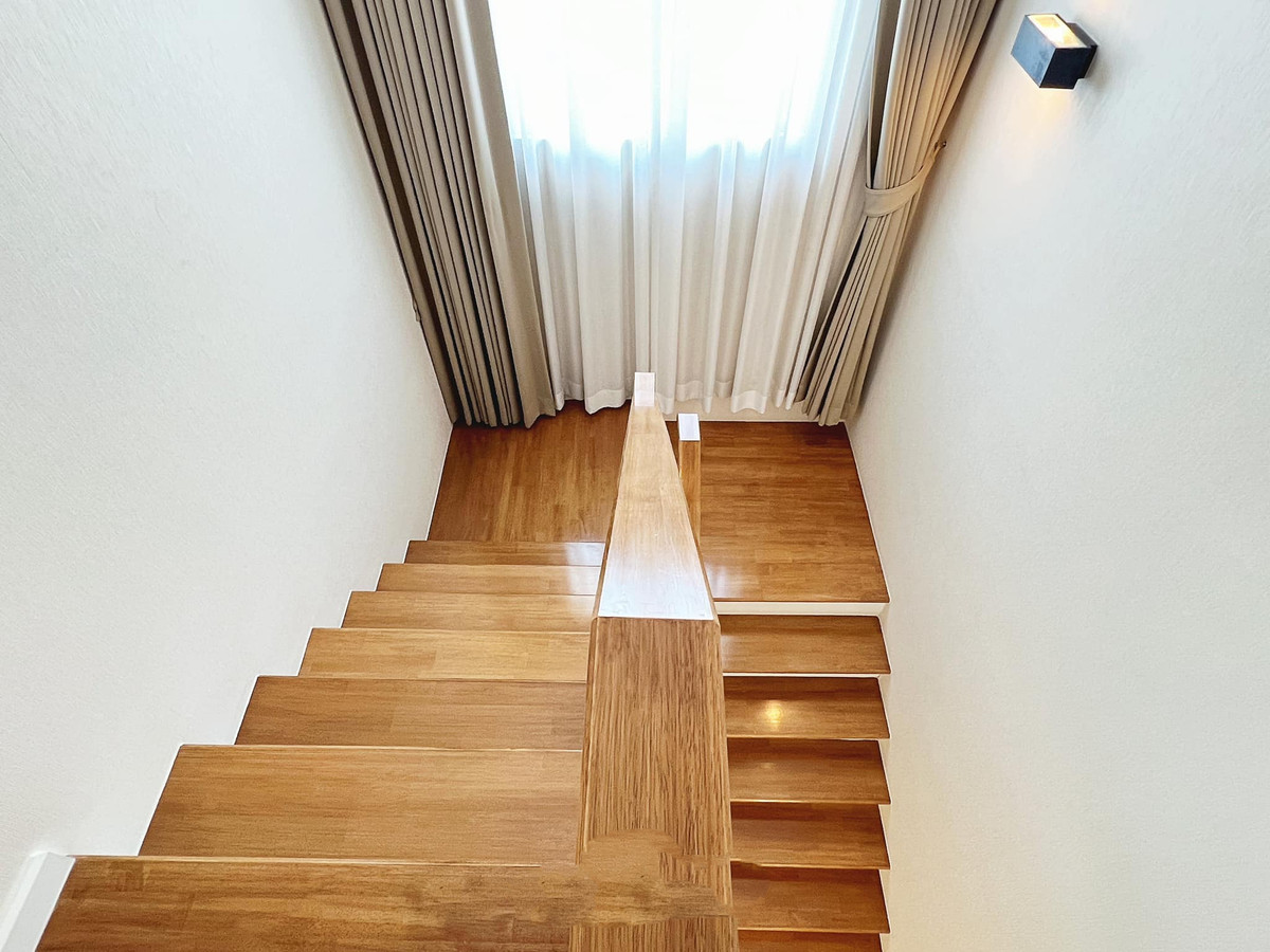 ขายบ้านพระราม 5 ราชพฤกษ์ บางกรวย : บ้านเดี่ยว คาซ่า พรีเมี่ยม ราชพฤกษ์-แจ้งวัฒนะ 55.6 ตร.ว. 3 นอน 3 น้ำ ตกแต่งพร้อมเข้าอยู่ ขายต่ำกว่าทุนที่ซื้อมา!!