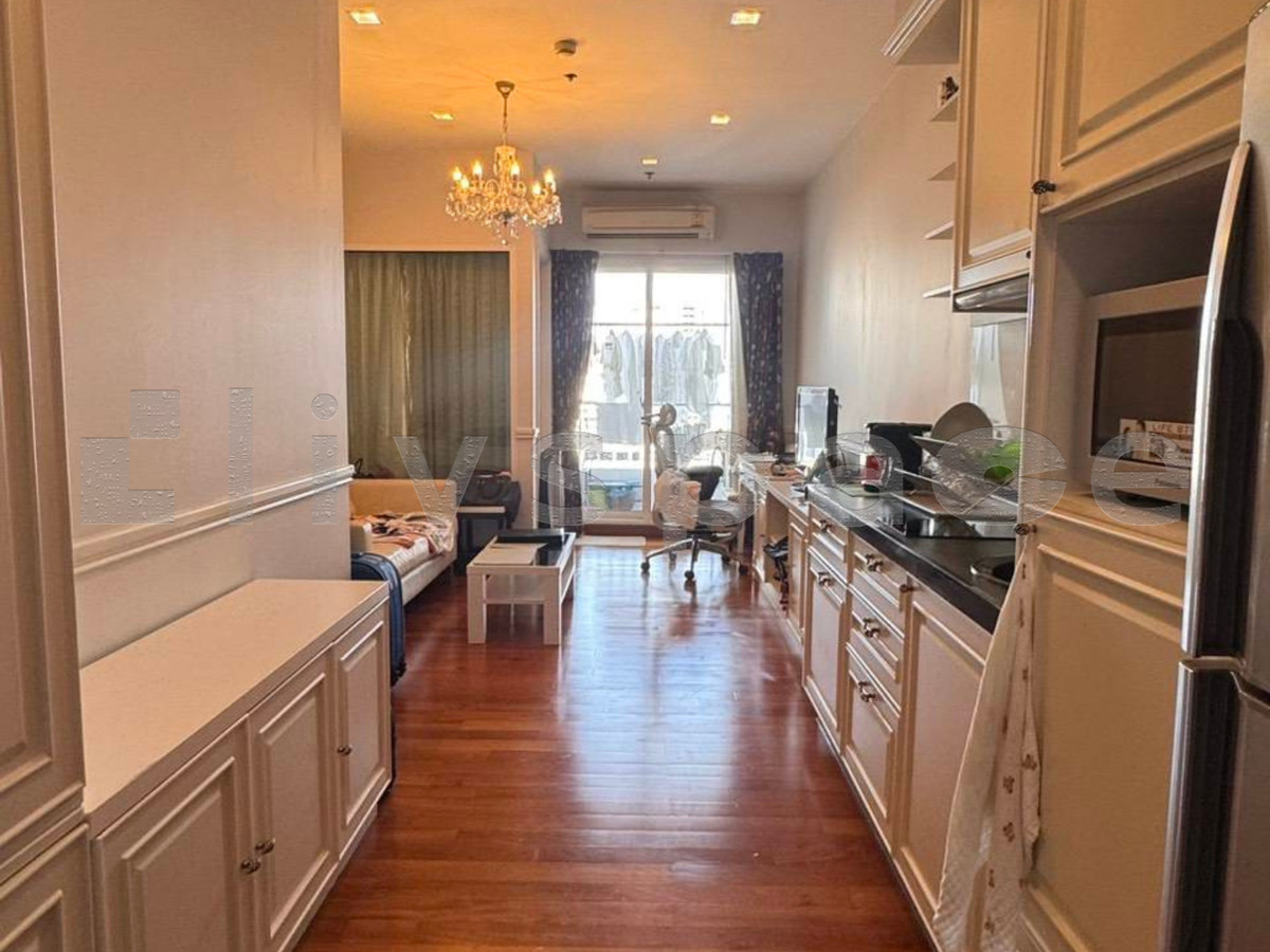 For RentCondoSathorn, Narathiwat : ▚ LH172ツ For Rent: IVY Sathorn 1BR 40sqm. 20K🏙️☀️ Morning Sun, Not Hot! Parking Included, Fully Furnished