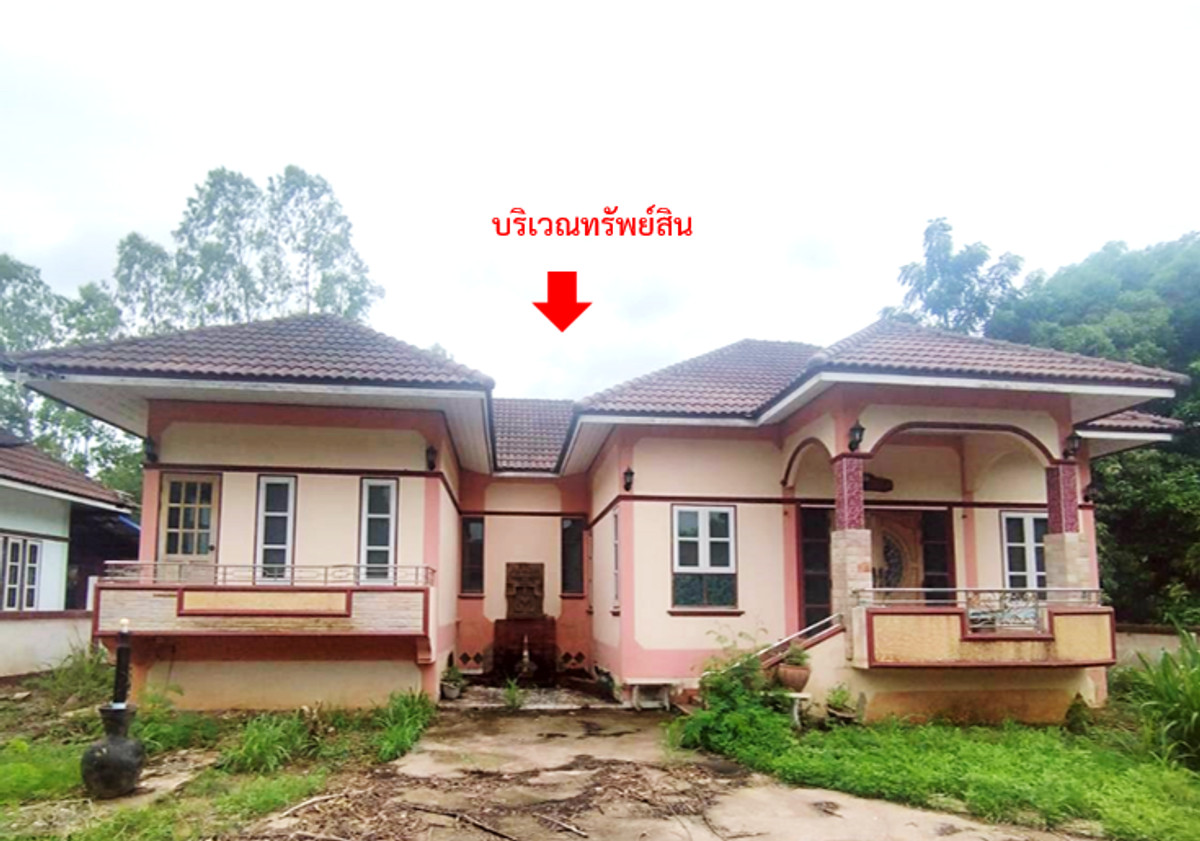 ขายบ้านพัทยา บางแสน ชลบุรี สัตหีบ : ขายบ้านเดี่ยวขนาดใหญ่ชั้นเดียว ขนาด 114.10 ตร.ว. มีพื้นที่รอบบริเวณตัวบ้าน 3 ห้องนอน 2 ห้องน้ำ ทำเลพลูตาหลวง สัตหีบ จังหวัดชลบุรี