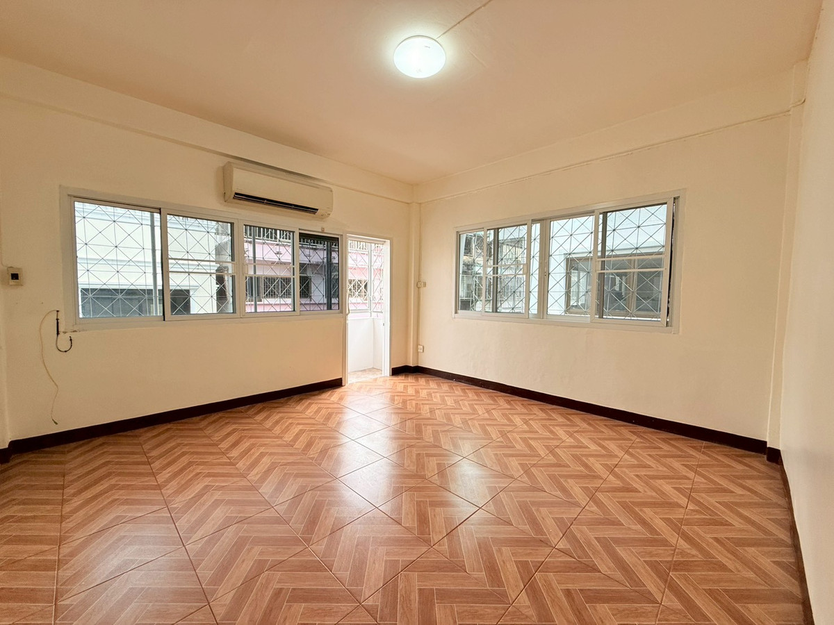 ให้เช่าโฮมออฟฟิศสาทร นราธิวาส : 🌁🎊 ให้เช่าโฮมออฟฟิศ สูง 5 ชั้น หมู่บ้านเซ็นต์หลุยส์ เซ็นเตอร์ ทำเลทองย่านสาทร เดินทางง่าย