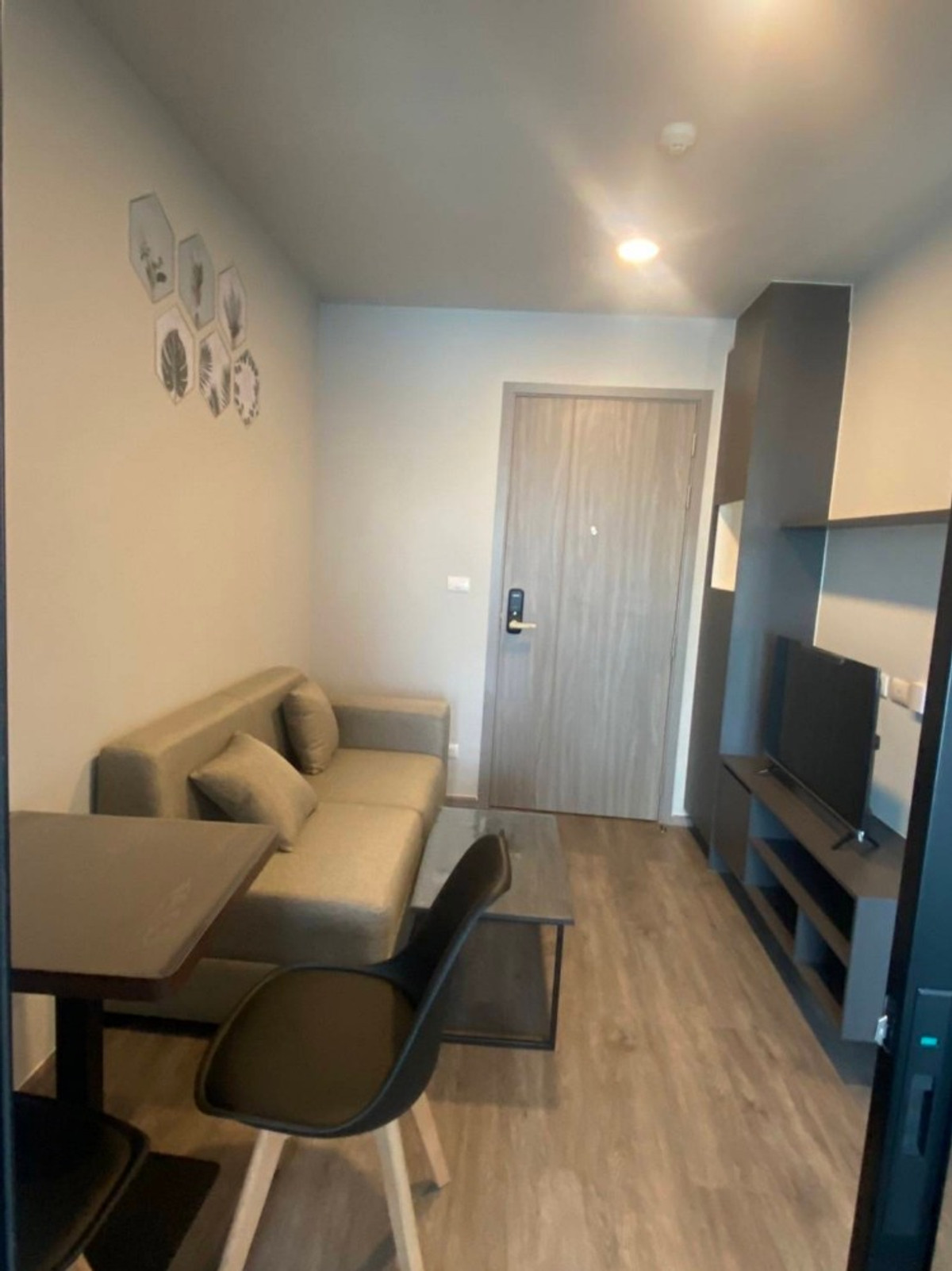 ให้เช่าคอนโดพระราม 9 เพชรบุรีตัดใหม่ RCA : ✅ MTE105 ✅ Line : @p2nproperty