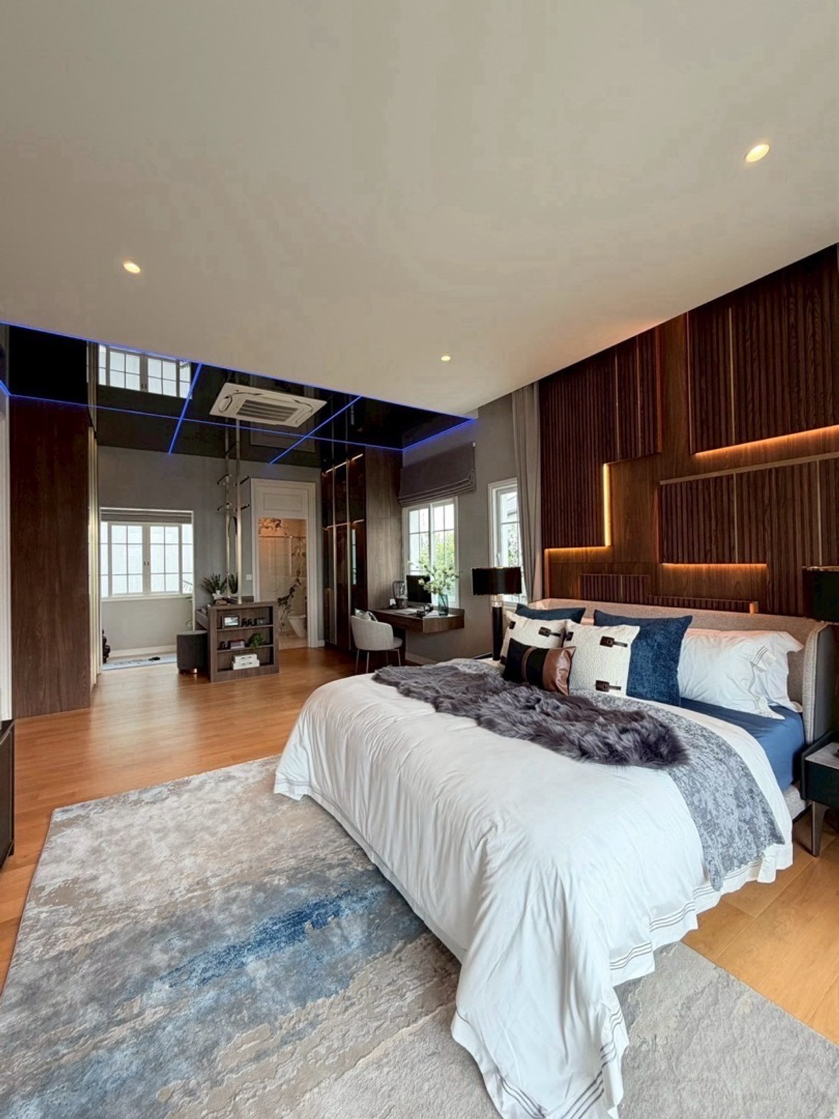 ขายบ้านพระราม 5 ราชพฤกษ์ บางกรวย : ขาย📍คฤหาสน์หรูใหม่ ริมแม่น้ำ 95 ลบ. หน้าคลับเฮาส์ The Grand Riverfront ราชพฤกษ์ - พระราม 5  โครงการเดียวรับรางวัลมาตรฐานโลก LEED Gold 2024