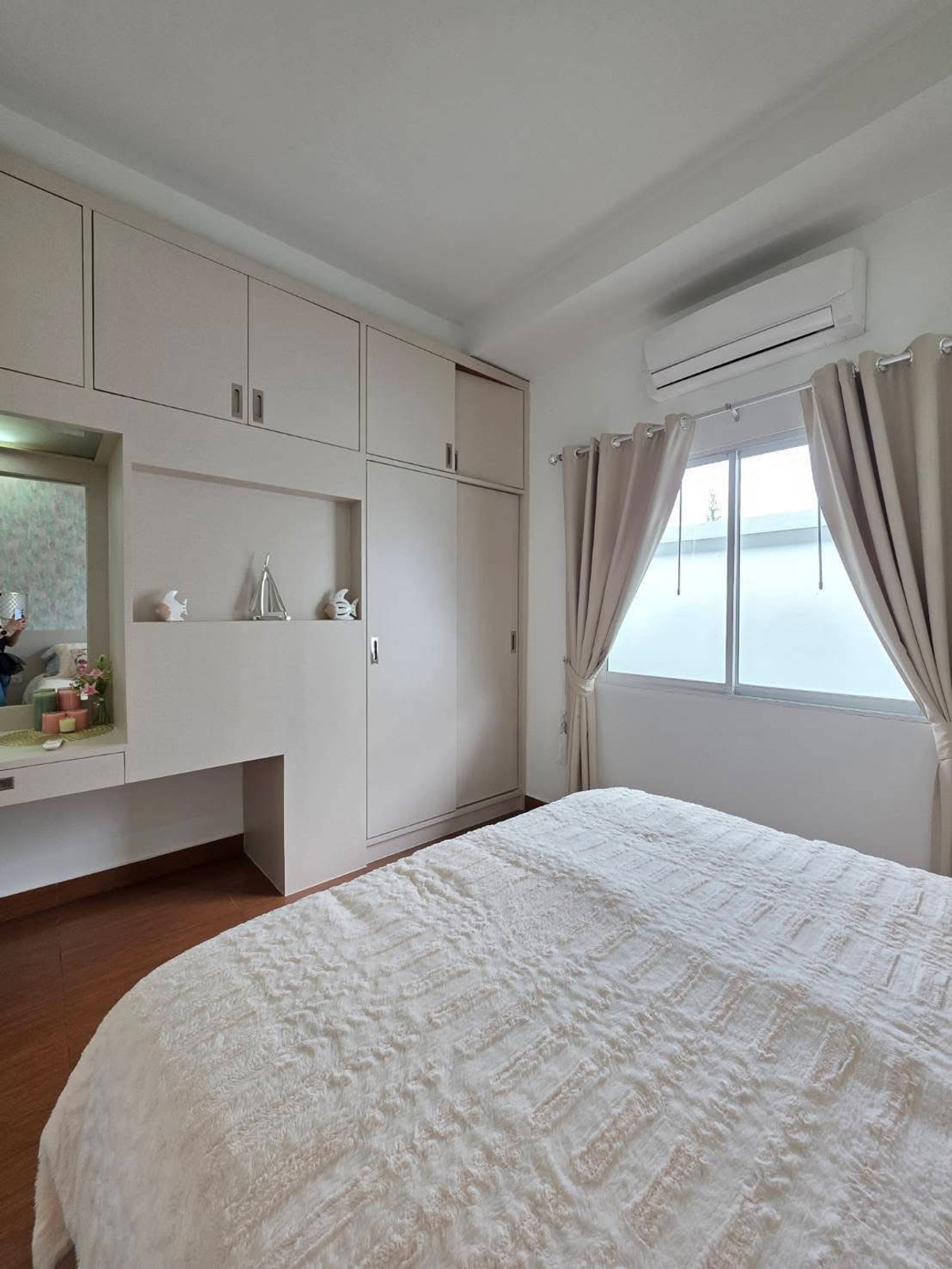 ขายพัทยา บางแสน ชลบุรี สัตหีบ : ขายพูลวิลล่าห้วยใหญ่ มีทั้งหมด 15 หลัง