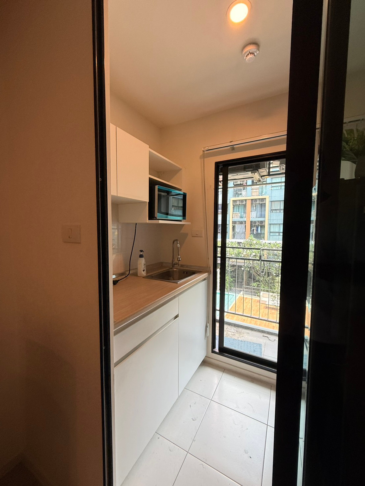 ให้เช่าคอนโดลาดกระบัง สุวรรณภูมิ : ให้เช่า I Condo Green Space ลาดกระบัง ห้องสวย พร้อมเครื่องใช้ไฟฟ้าเฟอร์นิเจอร์ครบ