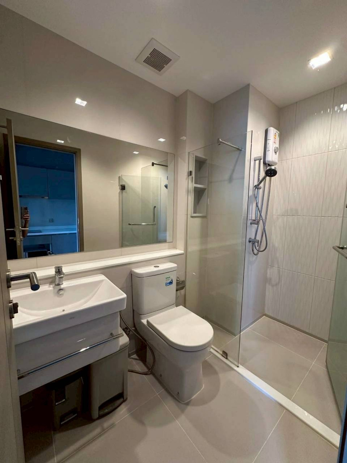 ให้เช่าคอนโดพระราม 9 เพชรบุรีตัดใหม่ RCA : ✅ LAK239 ✅ Line : @p2nproperty