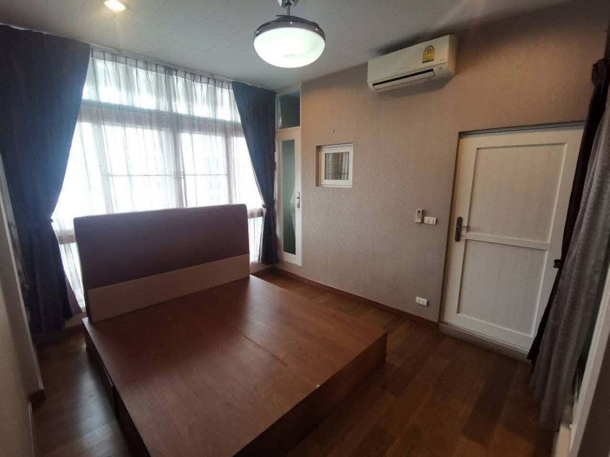 For SaleTownhomeRama3 (Riverside),Satupadit : 🏠✨ Baan Klang Krung Rama 3 | 3-story townhome, potential location (HBH-SI-135)