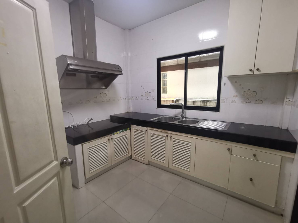 ให้เช่าทาวน์โฮมโชคชัย4 ลาดพร้าว71 : ให้เช่าโฮมออฟฟิศ ม.บ้านกลางเมือง เออร์บาเนี่ยน ลาดพร้าว – วังหิน ใจกลางลาดพร้าว เชื่อมต่อเมือง ใน 5 นาที คุณบี โทร 064-146-6445 (R005 AGBE)