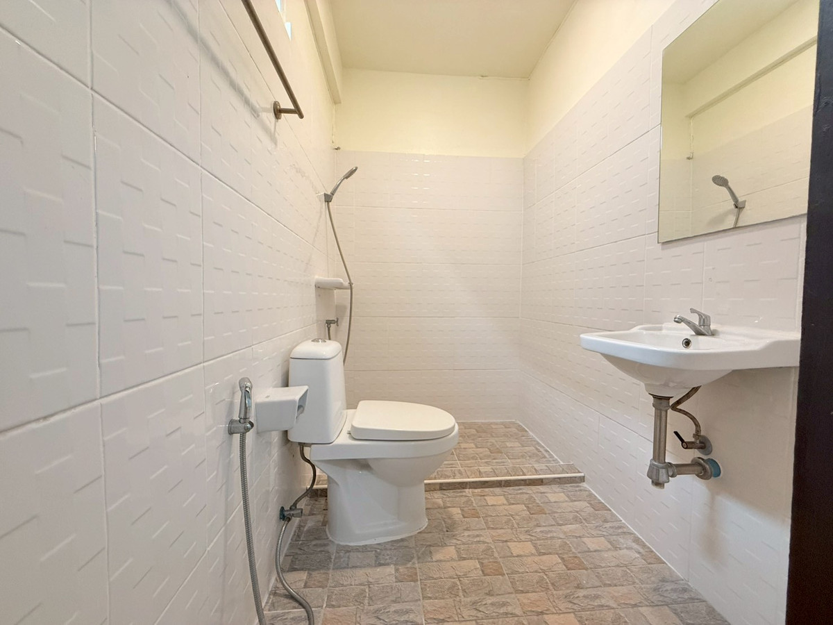 ให้เช่าโฮมออฟฟิศสาทร นราธิวาส : 🌁🎊 ให้เช่าโฮมออฟฟิศ สูง 5 ชั้น หมู่บ้านเซ็นต์หลุยส์ เซ็นเตอร์ ทำเลทองย่านสาทร เดินทางง่าย