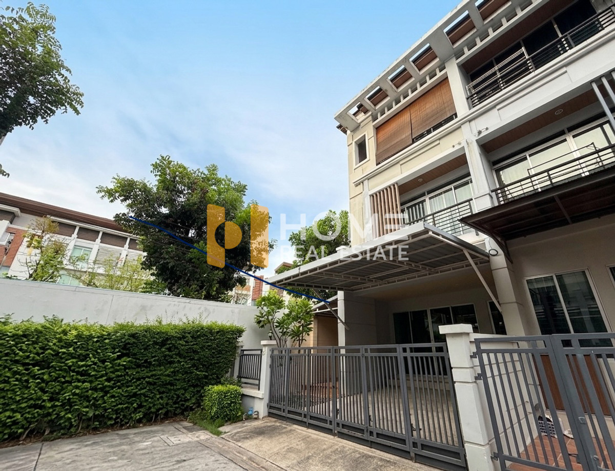 For SaleTownhomePattanakan, Srinakarin : Baan Klang Muang Baan Klang Muang Urbanion Srinakarin / 3 Bedrooms (FOR SALE) GNG038