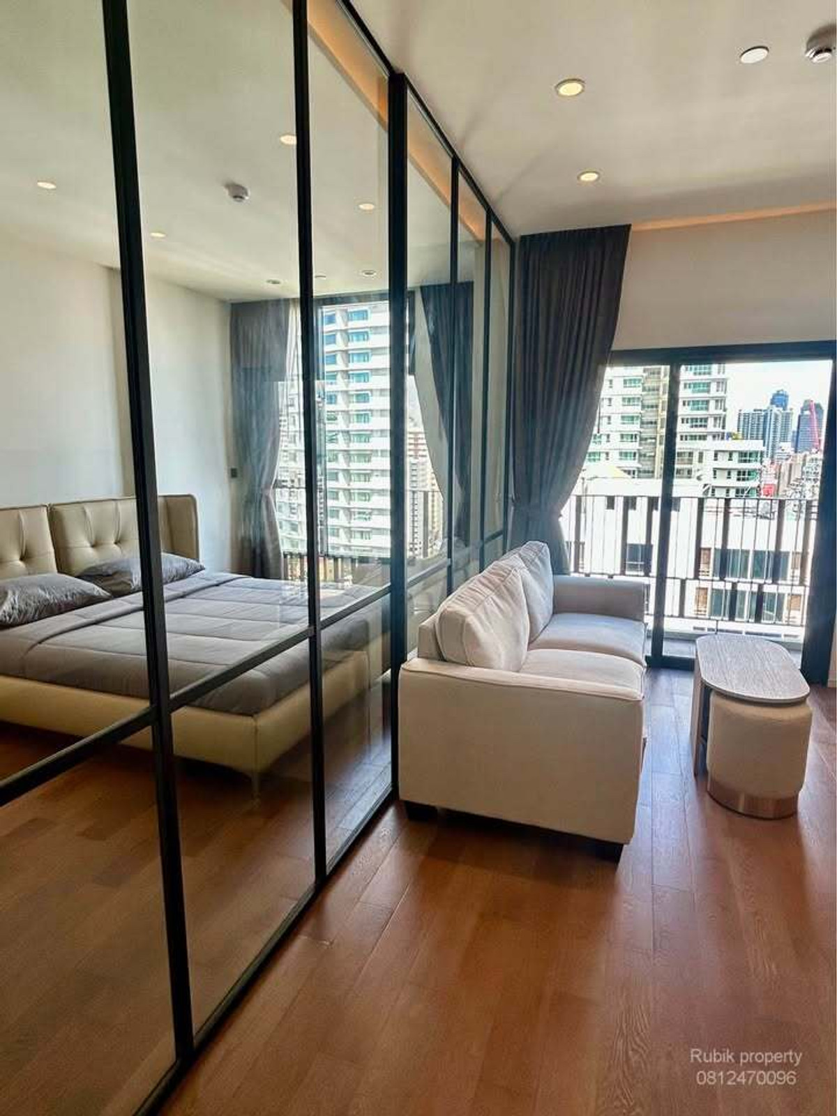 For RentCondoSukhumvit, Asoke, Thonglor : 🏙 **Condo for rent Muniq Sukhumvit 23 (pets allowed 🐶🐱)** RB1814, location in the heart of the city, next to BTS & MRT Asoke - Sukhumvit.