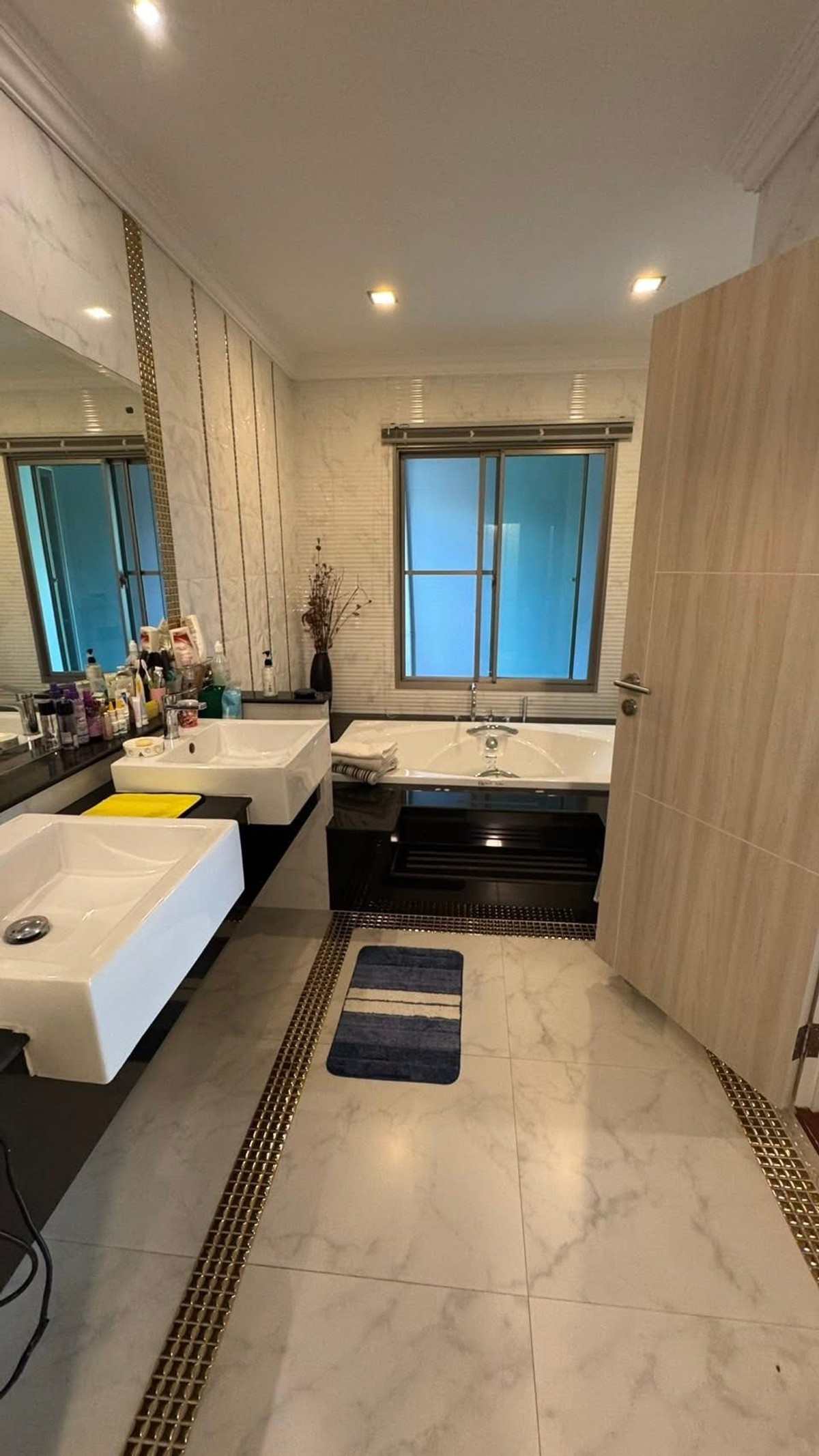 For RentHouseLadkrabang, Suwannaphum Airport : For rent: Perfect Masterpiece Motorway, new house, swimming pool, corner plot, 5 bedrooms.