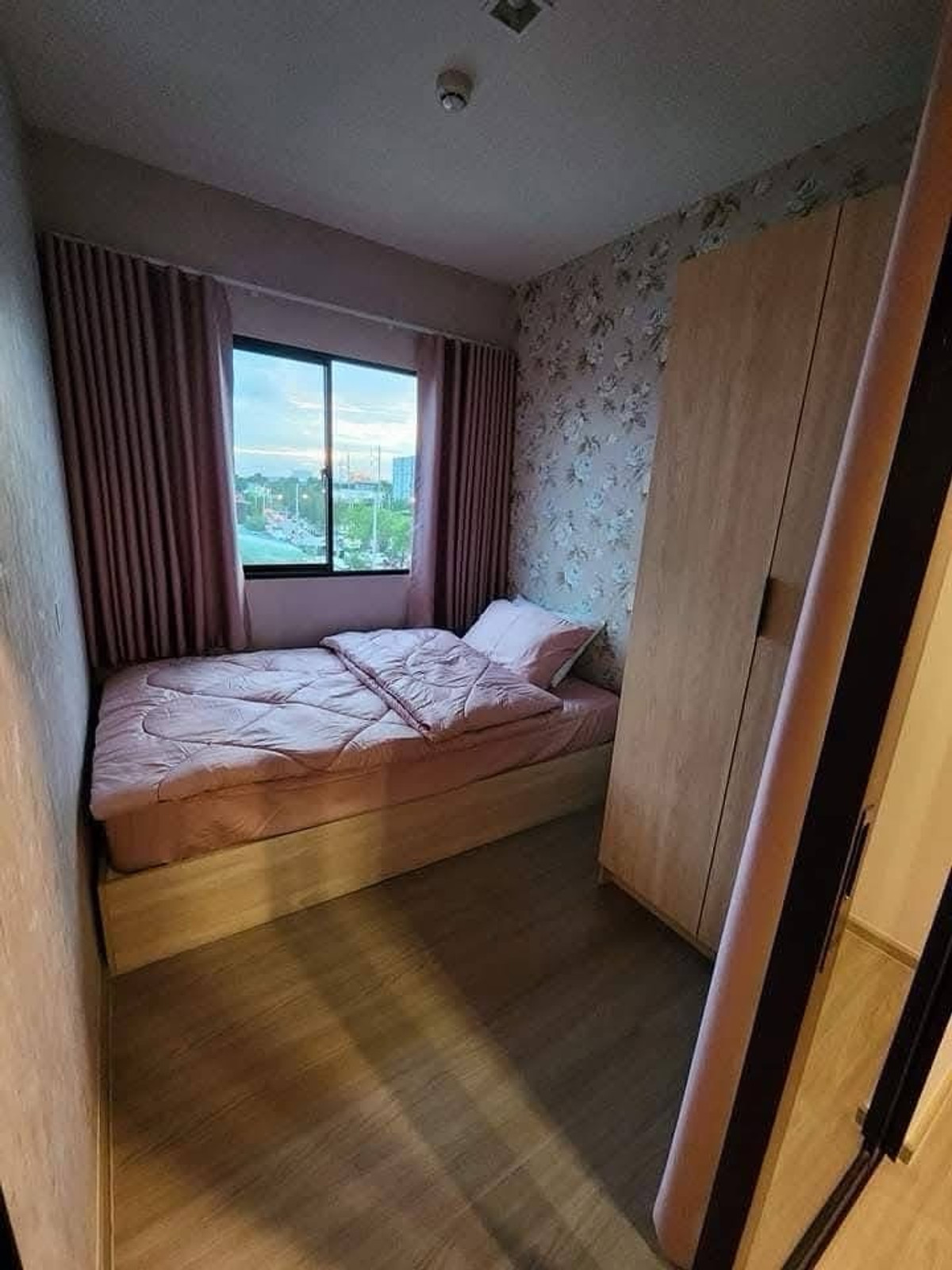 ให้เช่าคอนโดลาดกระบัง สุวรรณภูมิ : #R9722 🎉 230369 ให้เช่าคอนโด Condo Me Onnut-Rama 9  (รหัสเดิม R612)