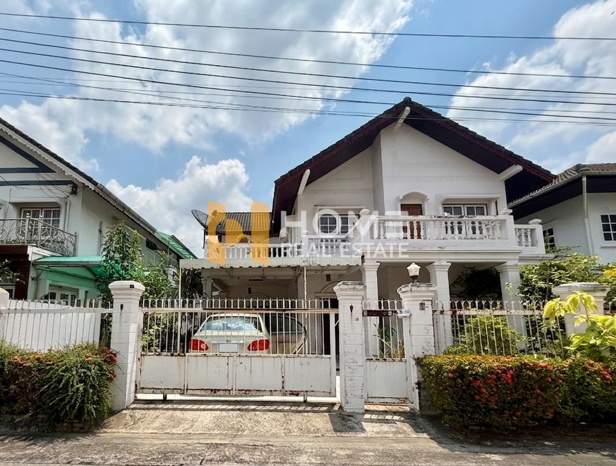 For SaleHouseOnnut, Udomsuk : House with land Rung Charoen Village Soi Wachiratham Sathit 21 / 6 Bedrooms (For Sale), House With Land Rung Charoen Village Soi Wachiratham Sathit 21 / 6 Bedrooms (FOR SALE) GNG049