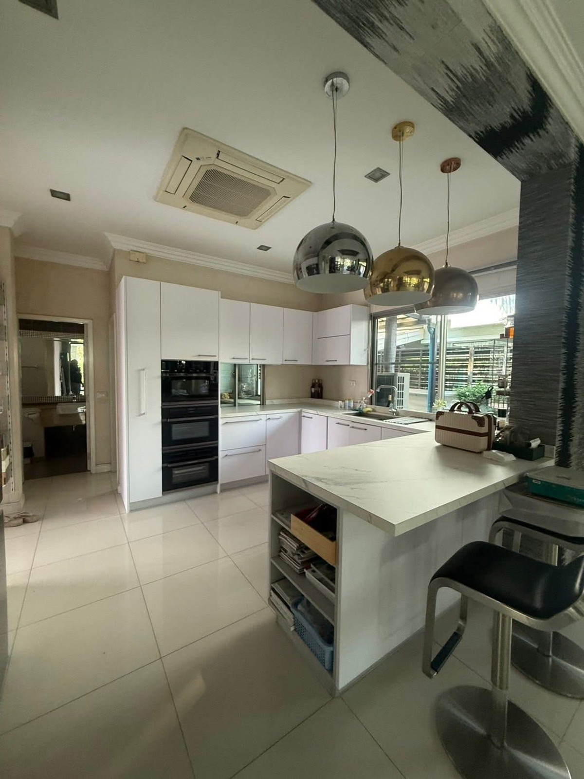 For RentHouseLadkrabang, Suwannaphum Airport : For rent: Perfect Masterpiece Motorway, new house, swimming pool, corner plot, 5 bedrooms.