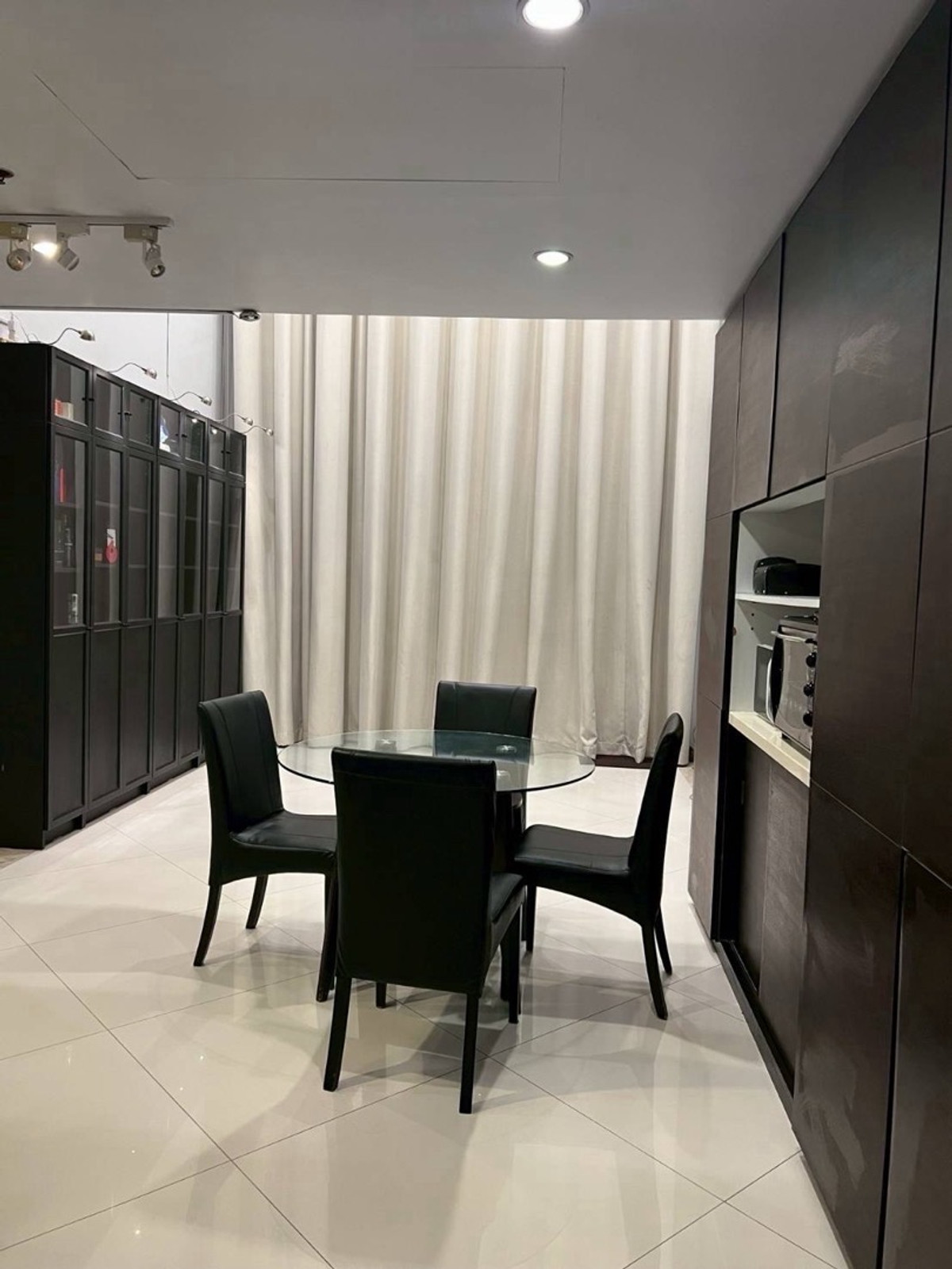 For RentCondoSathorn, Narathiwat : For rent: The Empire Place ☎️ 0912322009