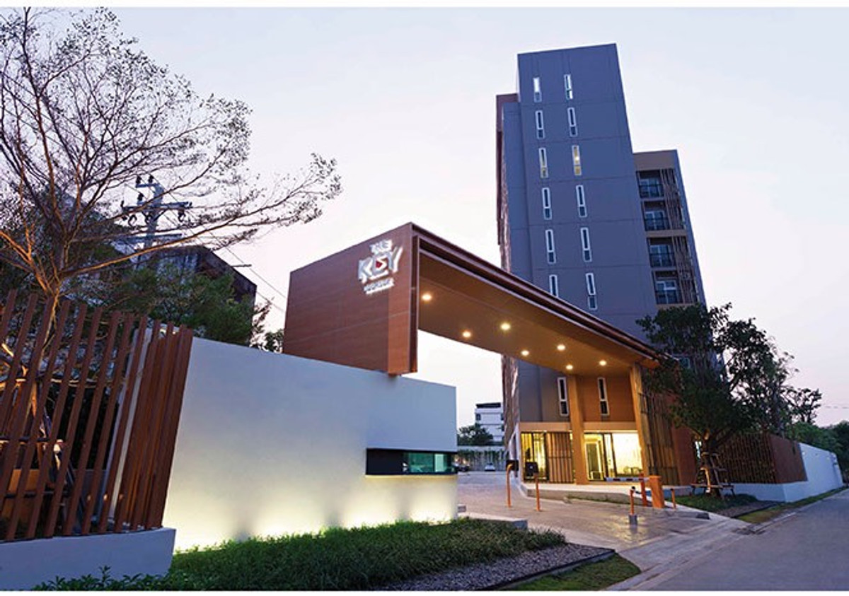 For SaleCondoPattanakan, Srinakarin : 95815 - For sale/rent The Key Udomsuk project is a condominium from Land & Houses that emphasizes privacy and resort-style living.