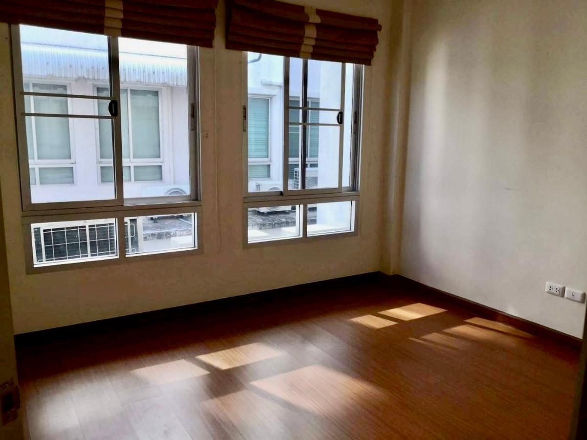 For SaleTownhomePattanakan, Srinakarin : Baan Klang Muang Baan Klang Muang Urbanion Srinakarin / 3 Bedrooms (FOR SALE) GNG038