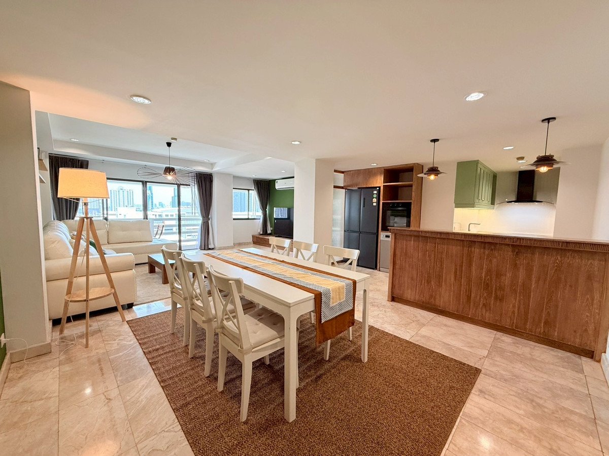 For RentCondoSukhumvit, Asoke, Thonglor : 🌁🎊 Ruamjai Heights, Sukhumvit 15 Condo for rent, newly renovated, super modern, 3 bedrooms, in the heart of Sukhumvit 