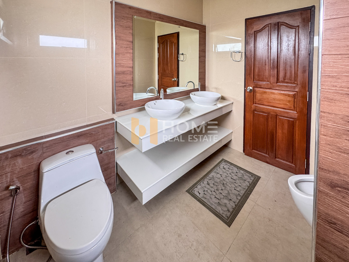 For RentHousePattaya, Bangsaen, Chonburi : The Complete Sriracha / 3 bedrooms (for rent), The Complete Sriracha / 3 Bedrooms (FOR RENT) YEAN151