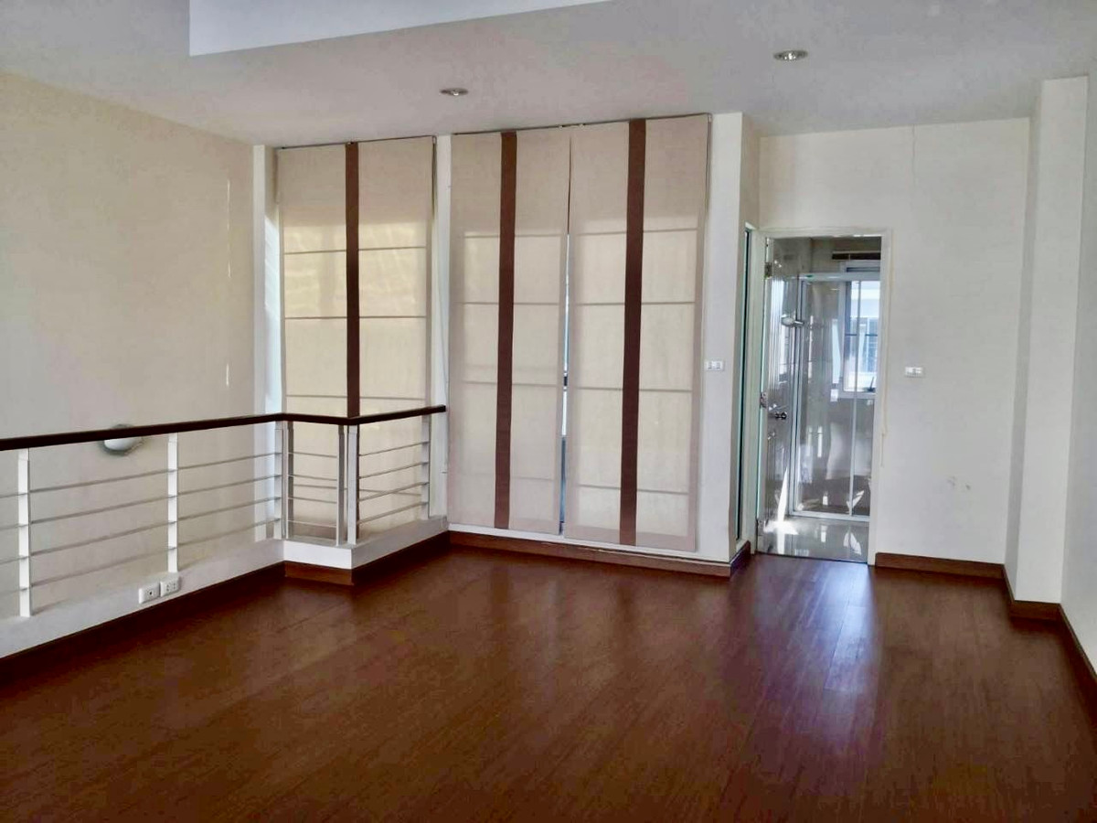 For SaleTownhomePattanakan, Srinakarin : Baan Klang Muang Baan Klang Muang Urbanion Srinakarin / 3 Bedrooms (FOR SALE) GNG038