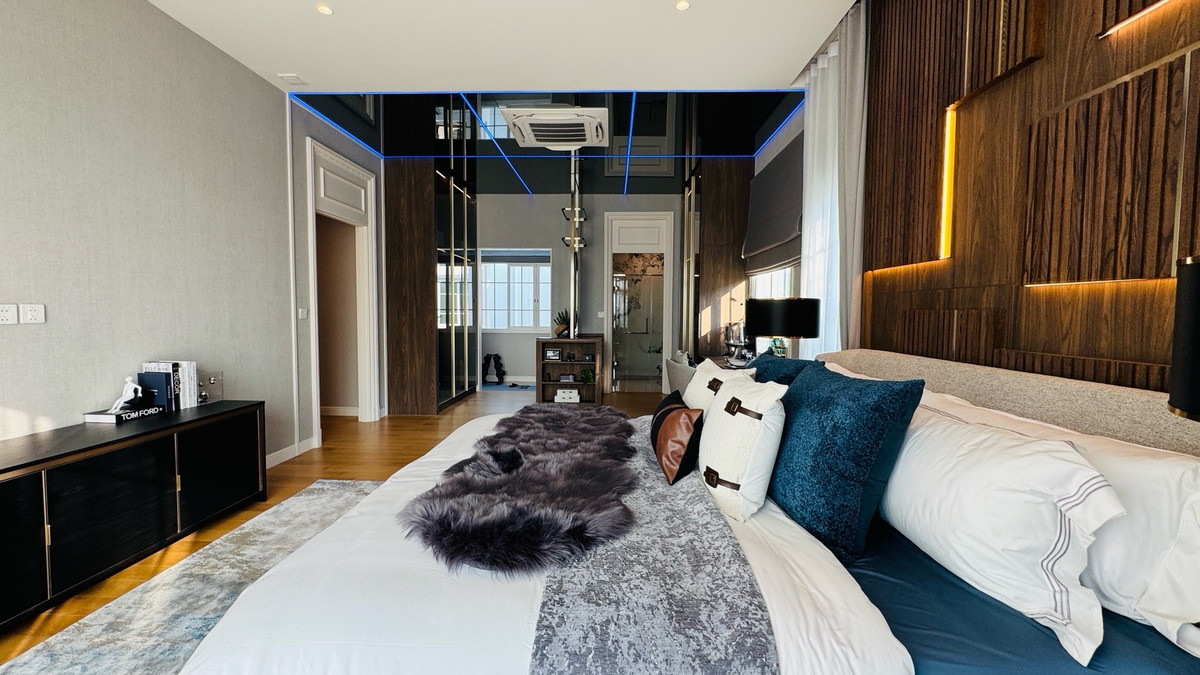 ขายบ้านพระราม 5 ราชพฤกษ์ บางกรวย : ขาย📍คฤหาสน์หรูใหม่ ริมแม่น้ำ 95 ลบ. หน้าคลับเฮาส์ The Grand Riverfront ราชพฤกษ์ - พระราม 5  โครงการเดียวรับรางวัลมาตรฐานโลก LEED Gold 2024