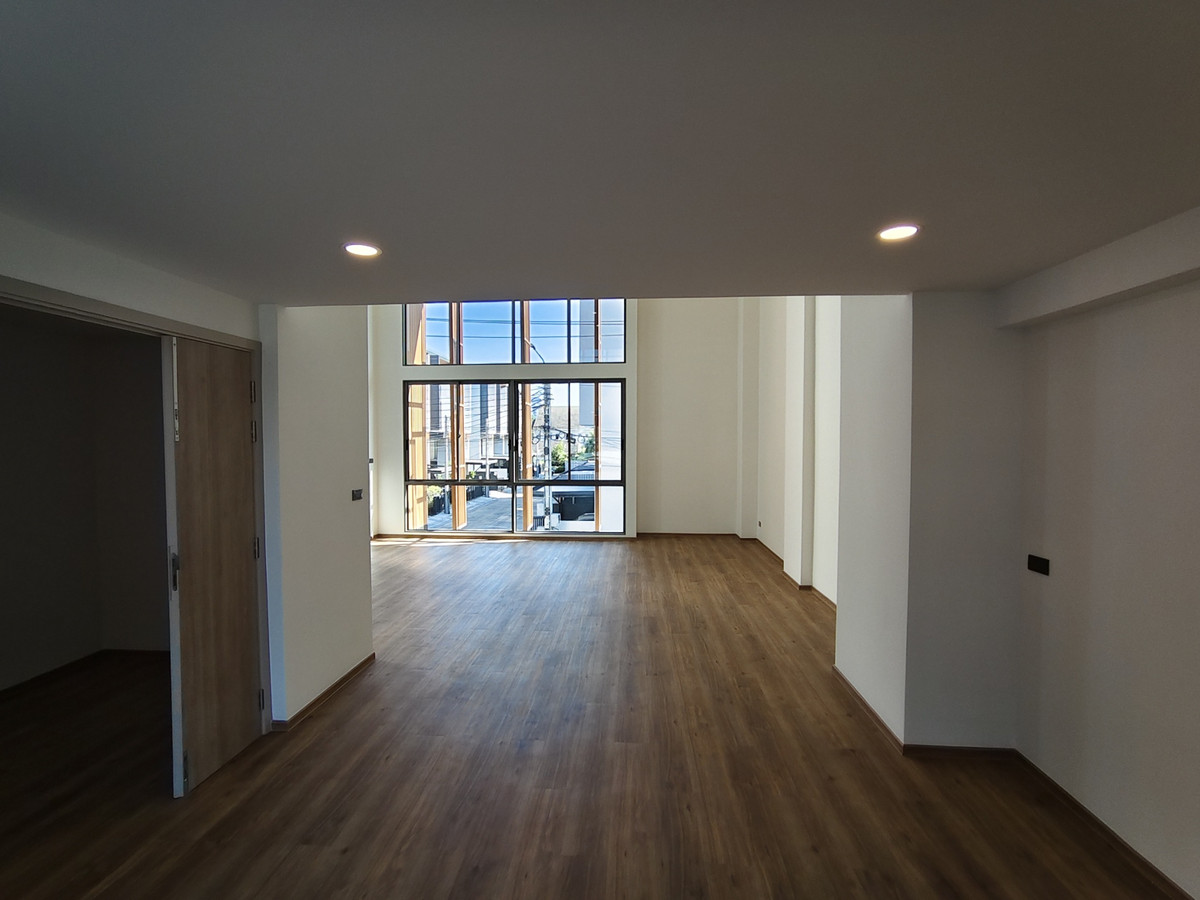 For SaleTownhomePattanakan, Srinakarin : [For Sale] SHO PHATTHANAKARN 32 Townhome, size 4.5 floors.