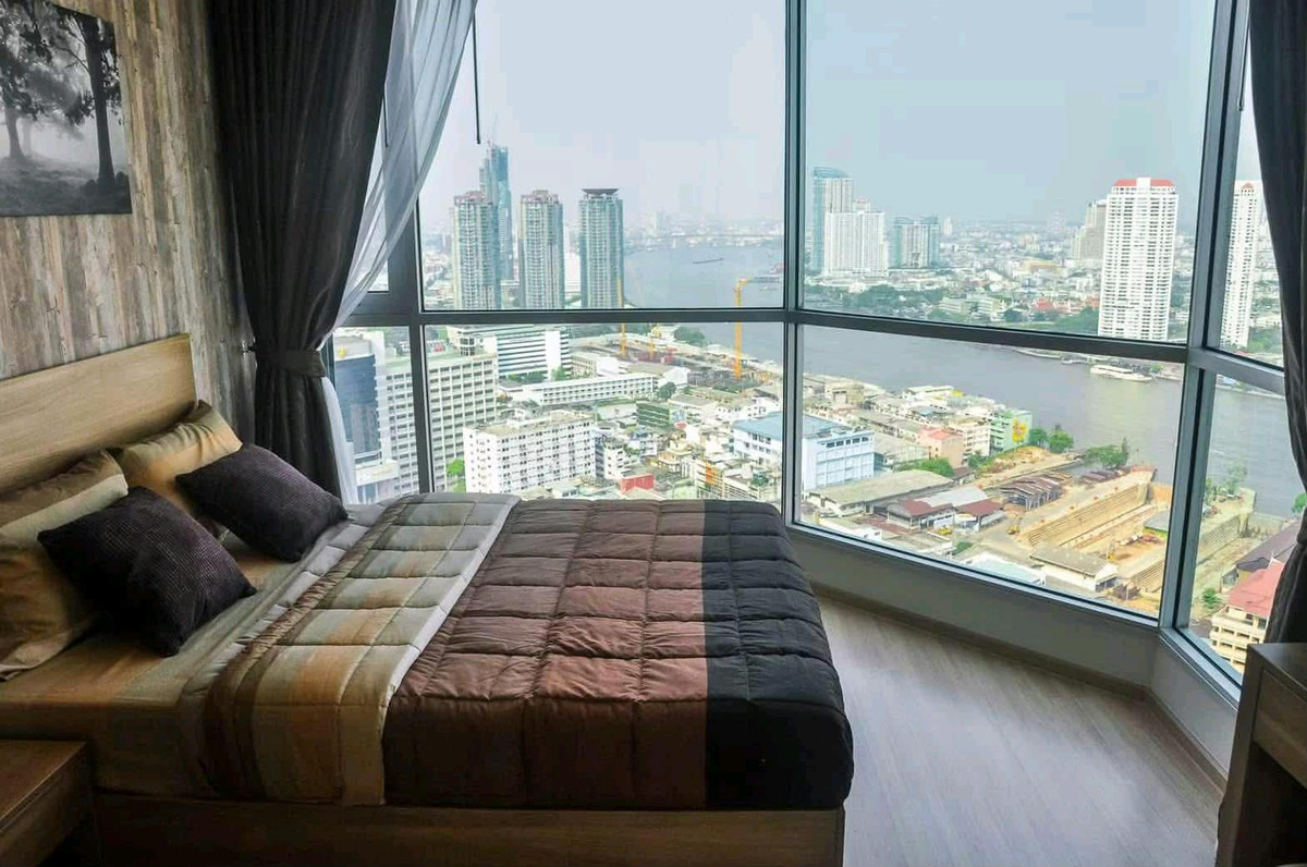 For RentCondoSathorn, Narathiwat : 📍📍Rare item!! Nice view of Chao Praya River in both bed room and living room