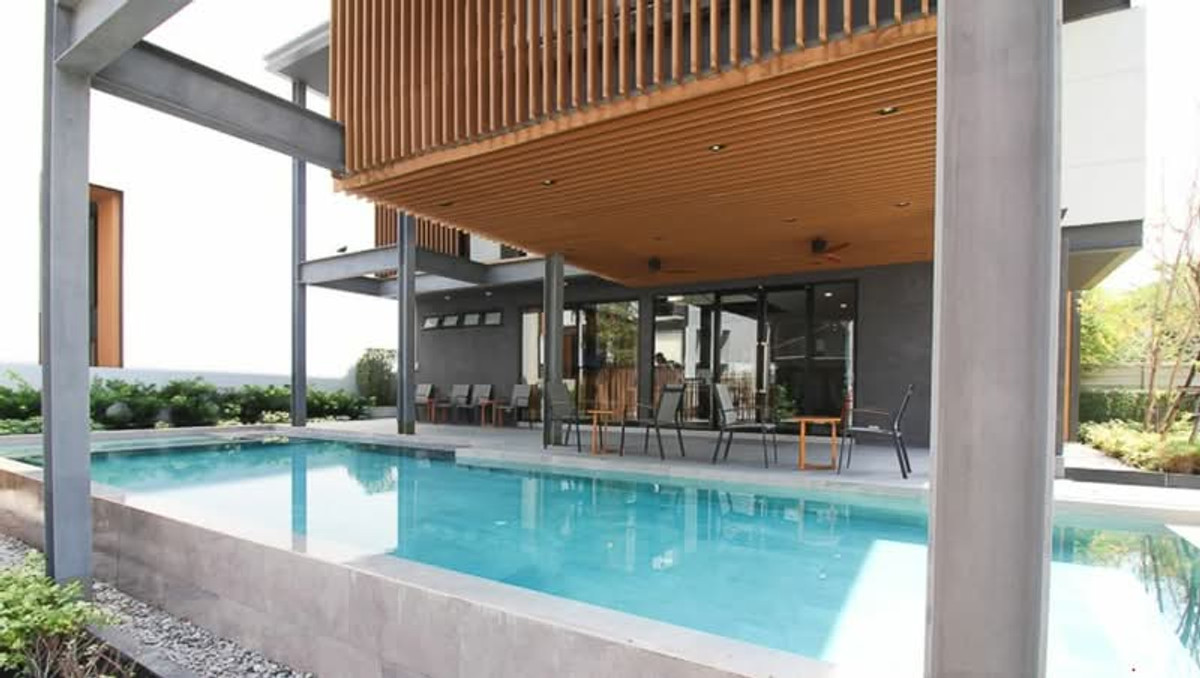 For SaleTownhomePattanakan, Srinakarin : [For Sale] SHO PHATTHANAKARN 32 Townhome, size 4.5 floors.