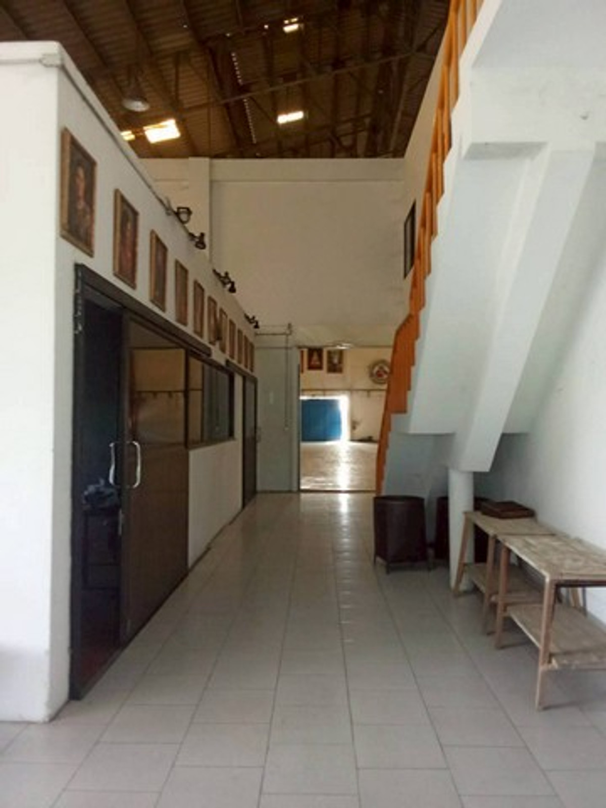 For RentWarehouseLadkrabang, Suwannaphum Airport : HR3336 Warehouse with office for rent, area 1,100 sq m., potential location in Lat Krabang area | near Srinakarin-Romklao Road. (New Krungthep Kreetha)