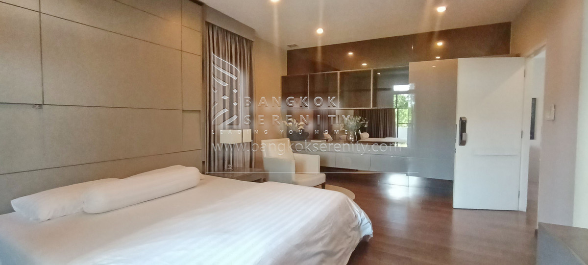 HouseBangna, Bearing, Lasalle : Mantana Bangna Km.7 for rent or sale