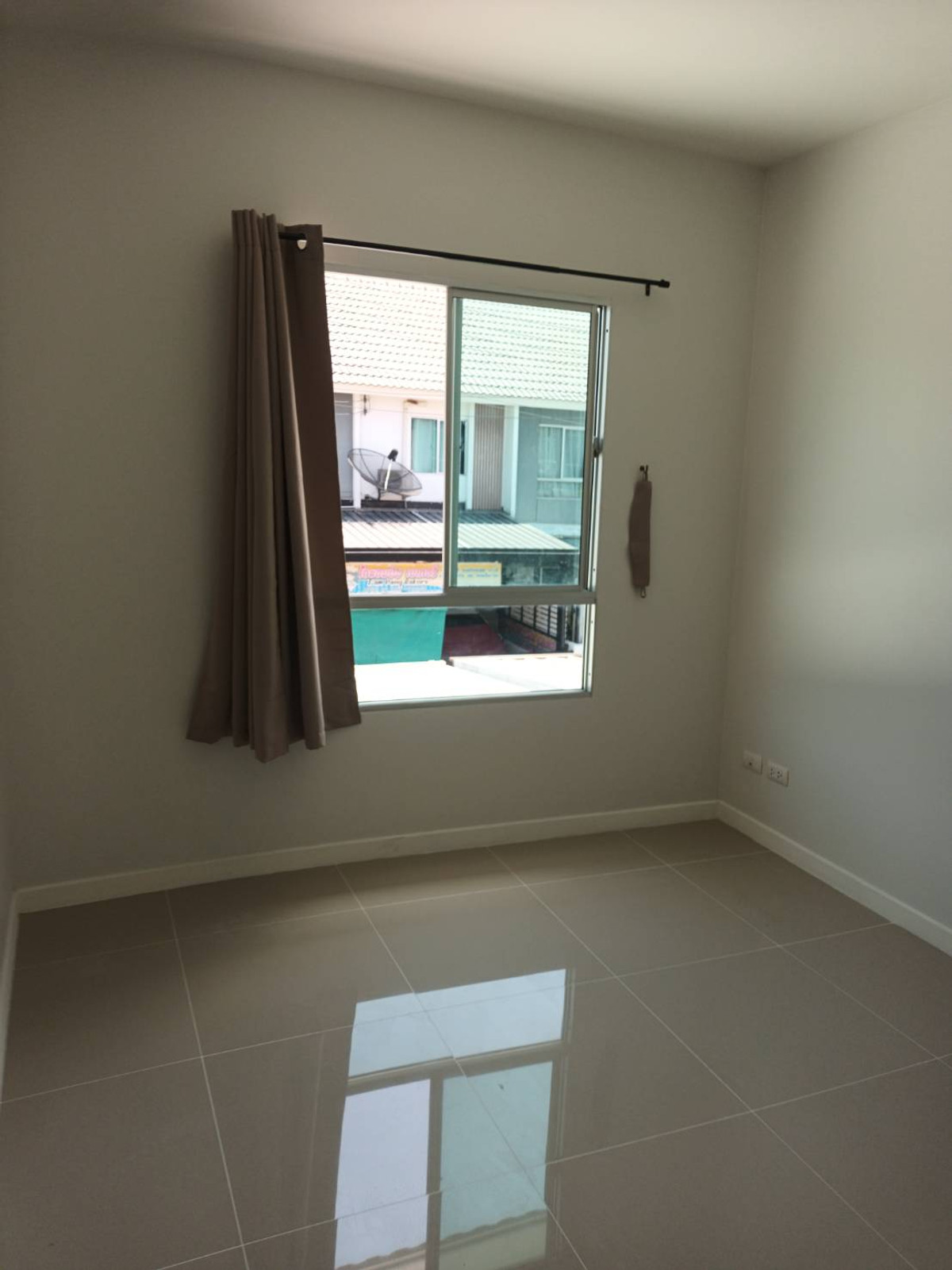 ให้เช่าทาวน์โฮมปทุมธานี รังสิต ธรรมศาสตร์ : ⚡ ให้เช่า ทาวน์โฮม 2 ชั้น พฤกษา 116 รังสิต - ธัญบุรี ขนาด 18 ตร.ว. ⚡