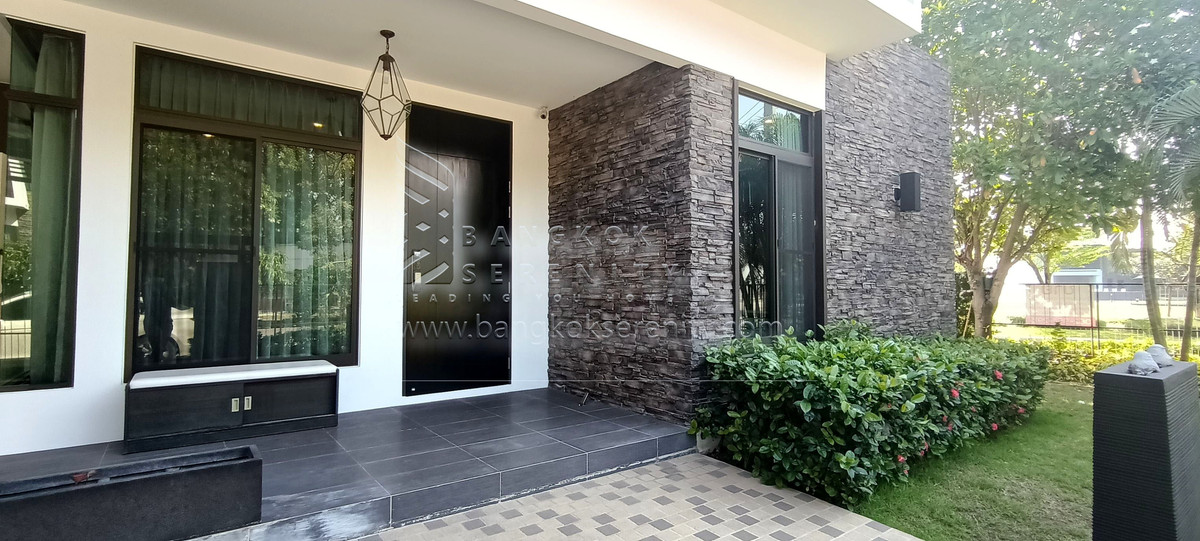 HouseBangna, Bearing, Lasalle : Mantana Bangna Km.7 for rent or sale