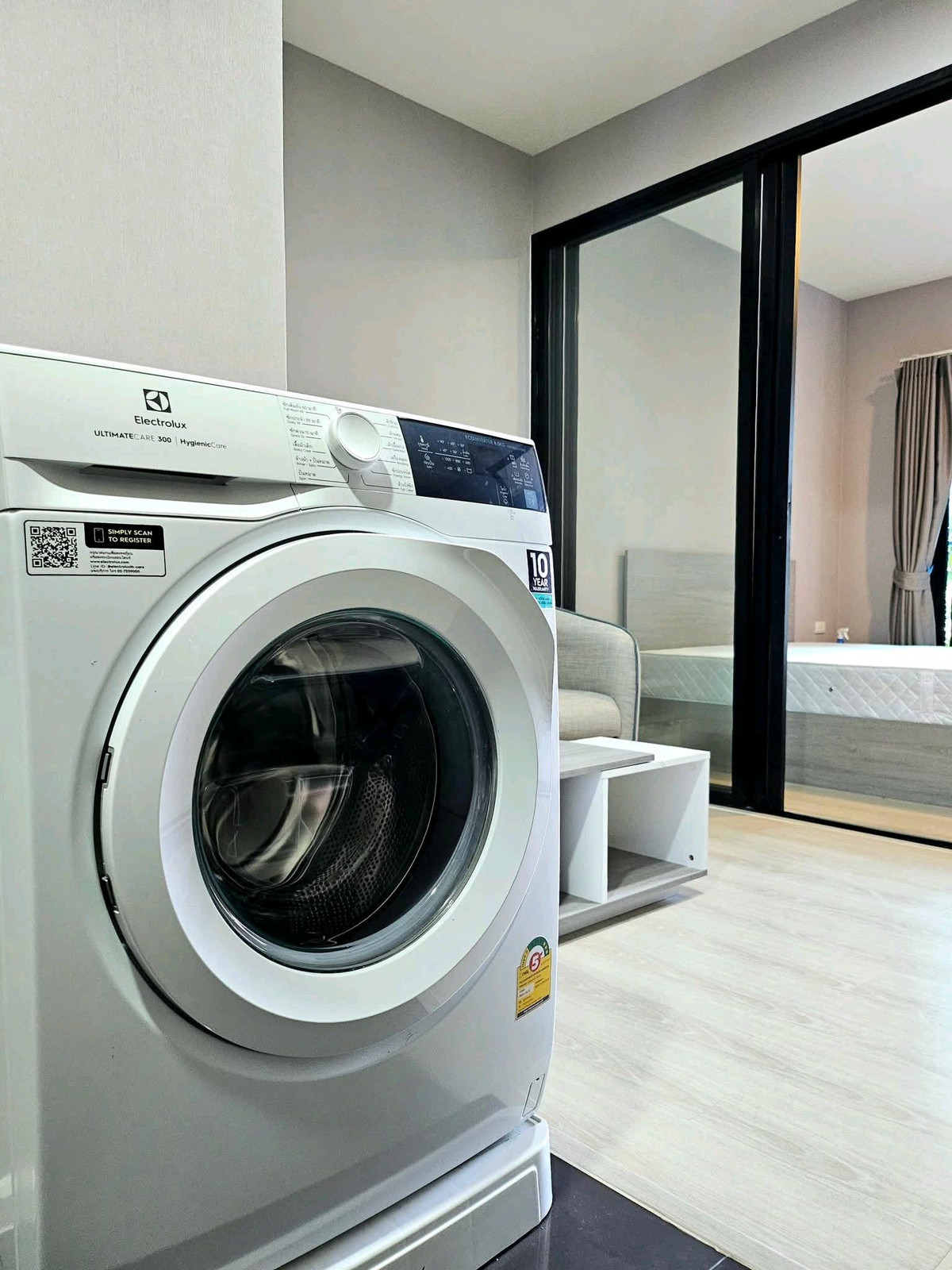 For RentCondoBangna, Bearing, Lasalle : ✨ Good location, next to Mega Bangna, convenient travel, wide balcony, pool view, east direction, receives morning sun, good atmosphere, pleasant.