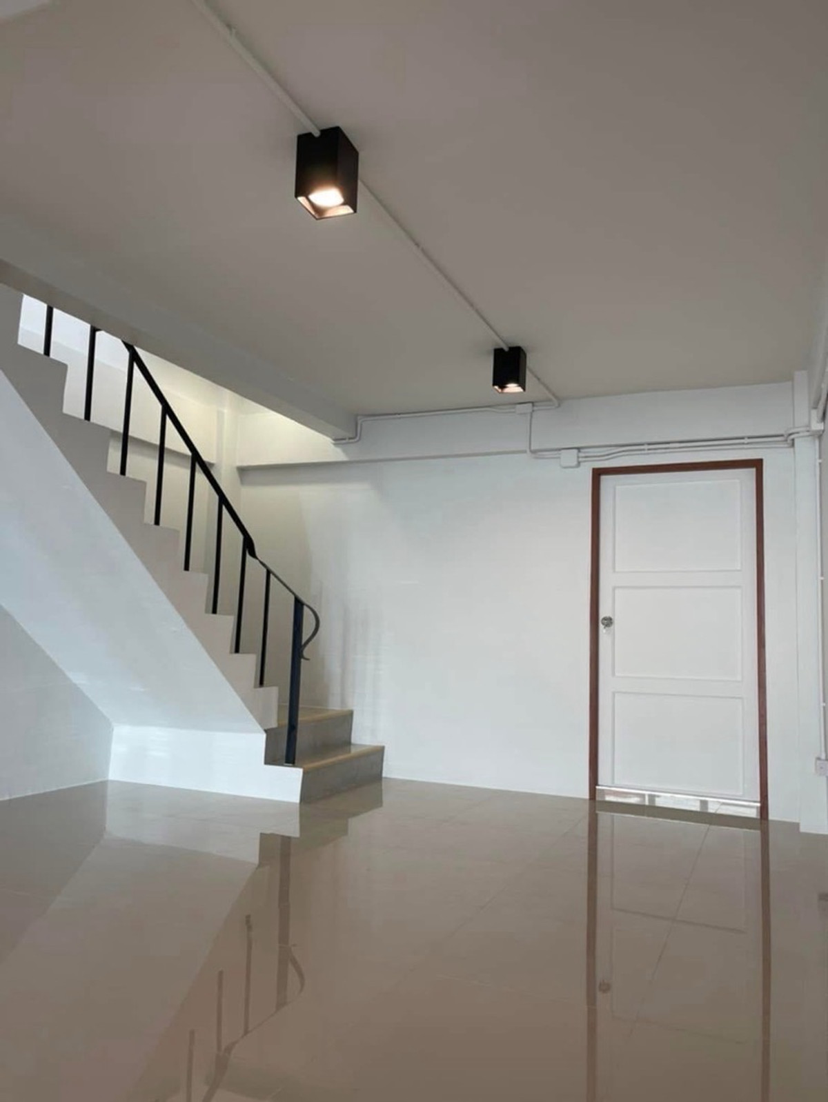 ให้เช่าทาวน์โฮมลาดพร้าว101 แฮปปี้แลนด์ : ให้เช่าด่วน รีโนเวทแล้วทำเลดี