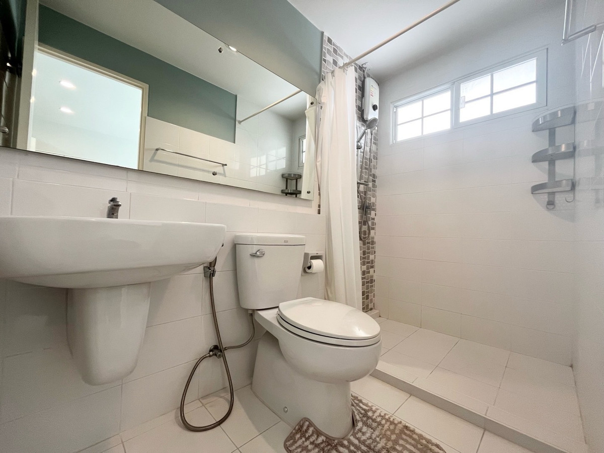 ให้เช่าทาวน์โฮมบางนา แบริ่ง ลาซาล : ให้เช่า ทาวน์โฮม 2 ชั้น Indy 1 บางนา กม 7 หน้าสวน บรรยากาศดี เฟอร์นิเจอร์พร้อมอยู่